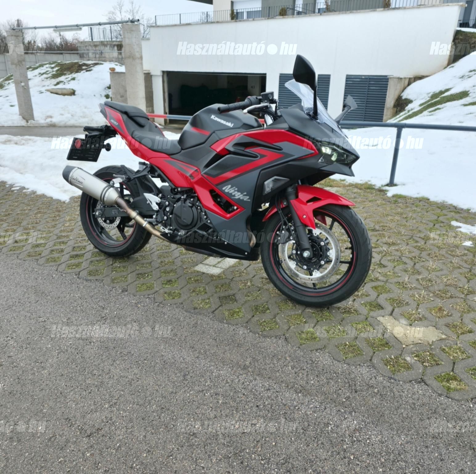 KAWASAKI NINJA 500 2025/6 - 1