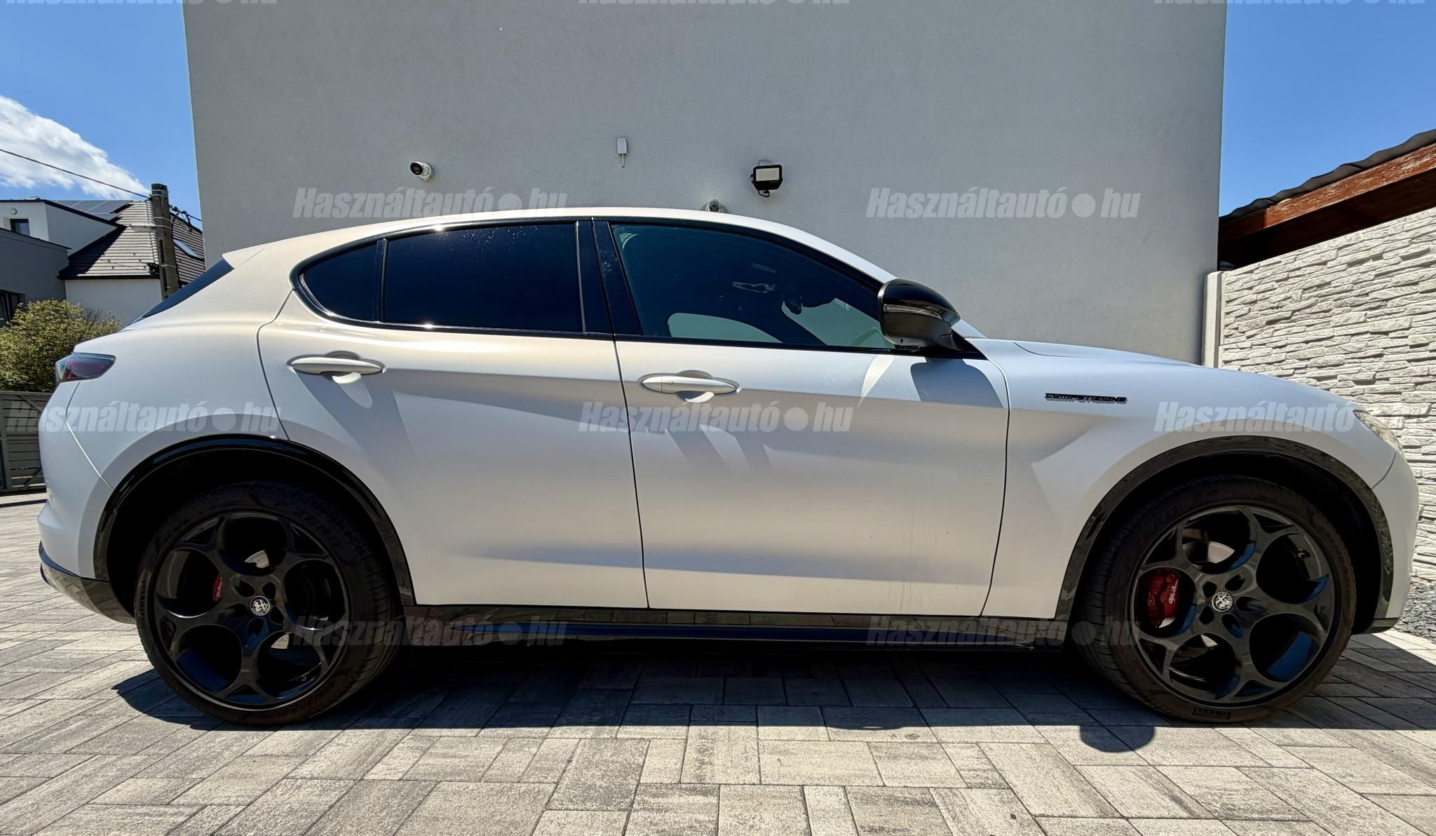 ALFA ROMEO STELVIO 2023/7 - 1