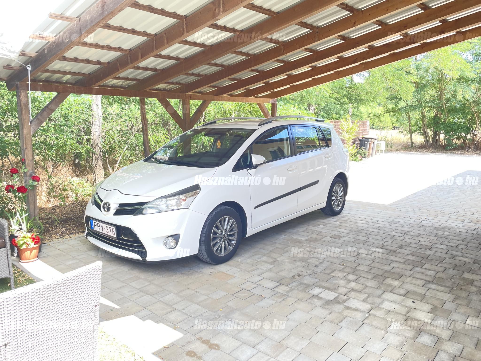 TOYOTA VERSO 2018/3 - 1