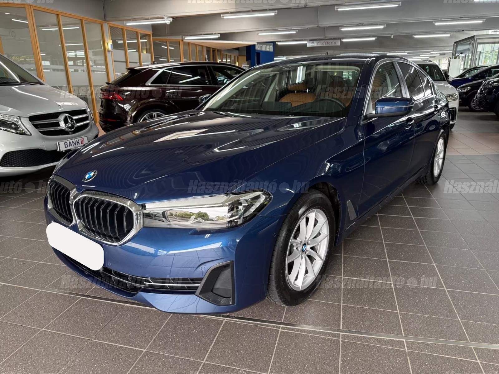 BMW 520 2023/4 - 1