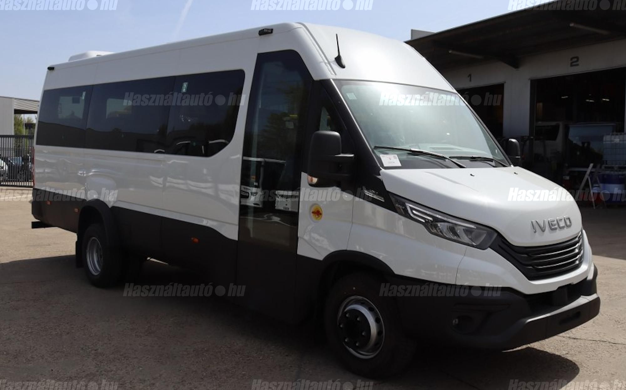 IVECO Daily 65C18HA8V/P ÚJ 24 fős busz