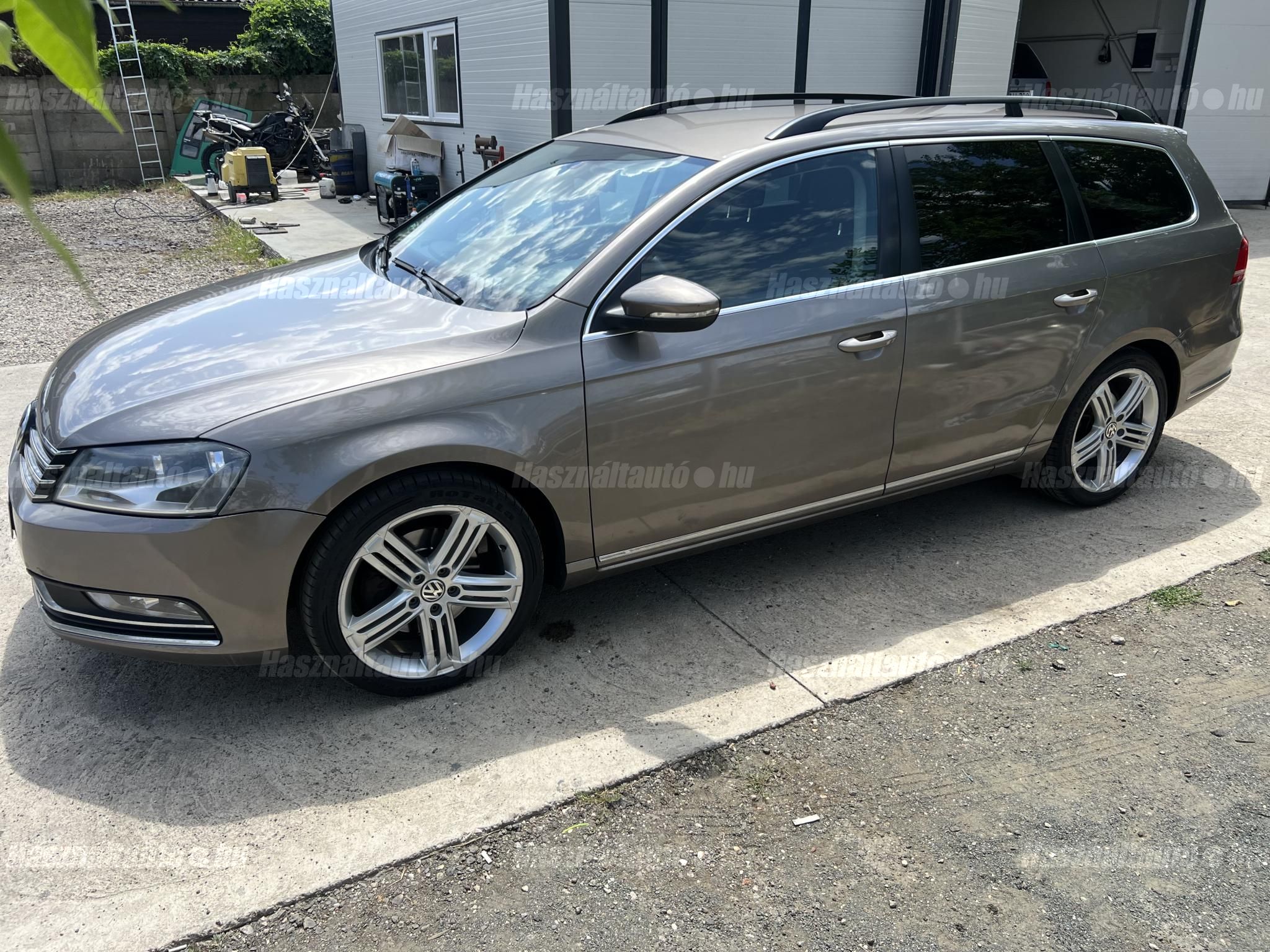 VOLKSWAGEN PASSAT VII 2011/6 - 1