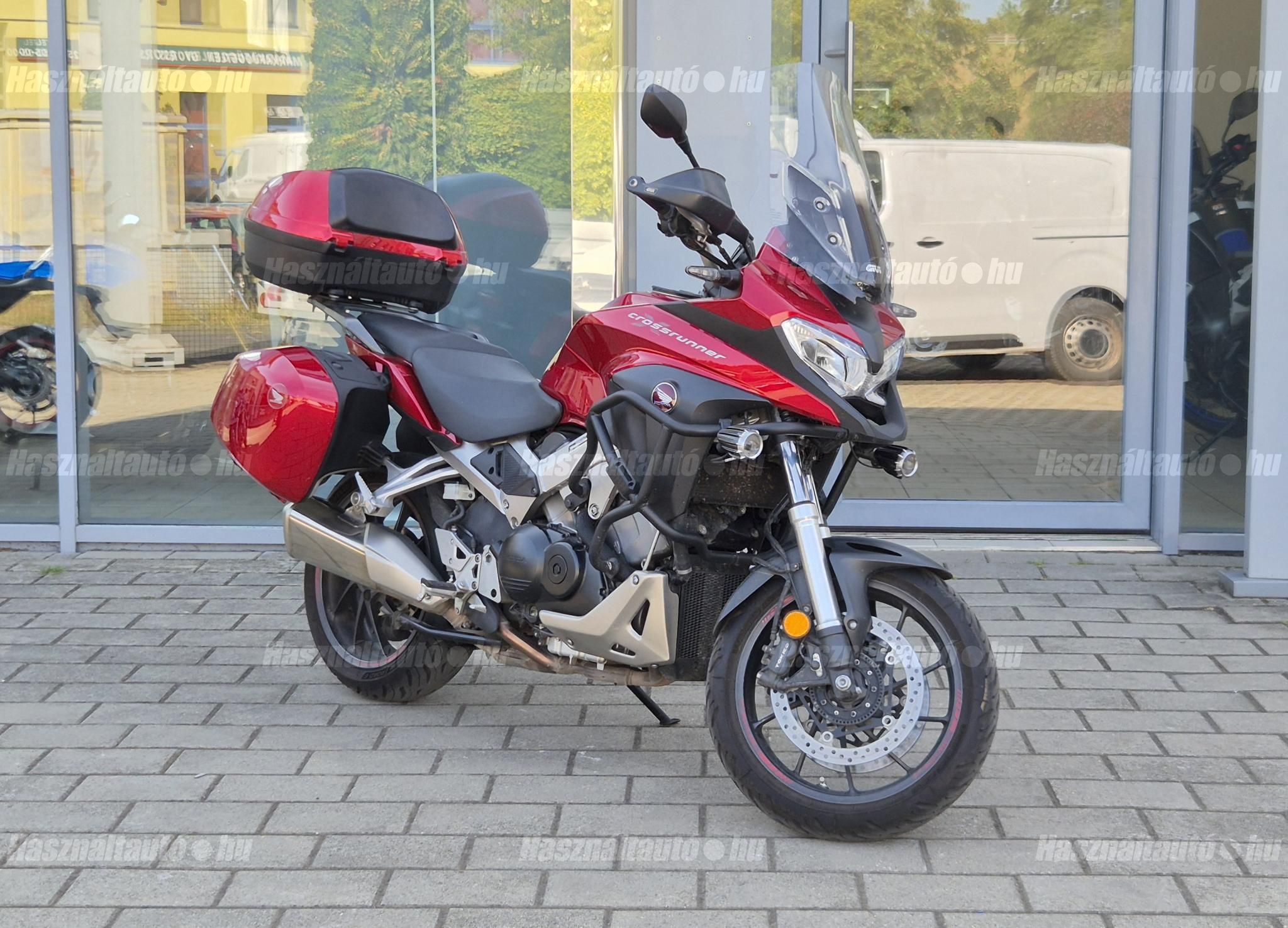 HONDA VFR 800 X 2018/5 - 1