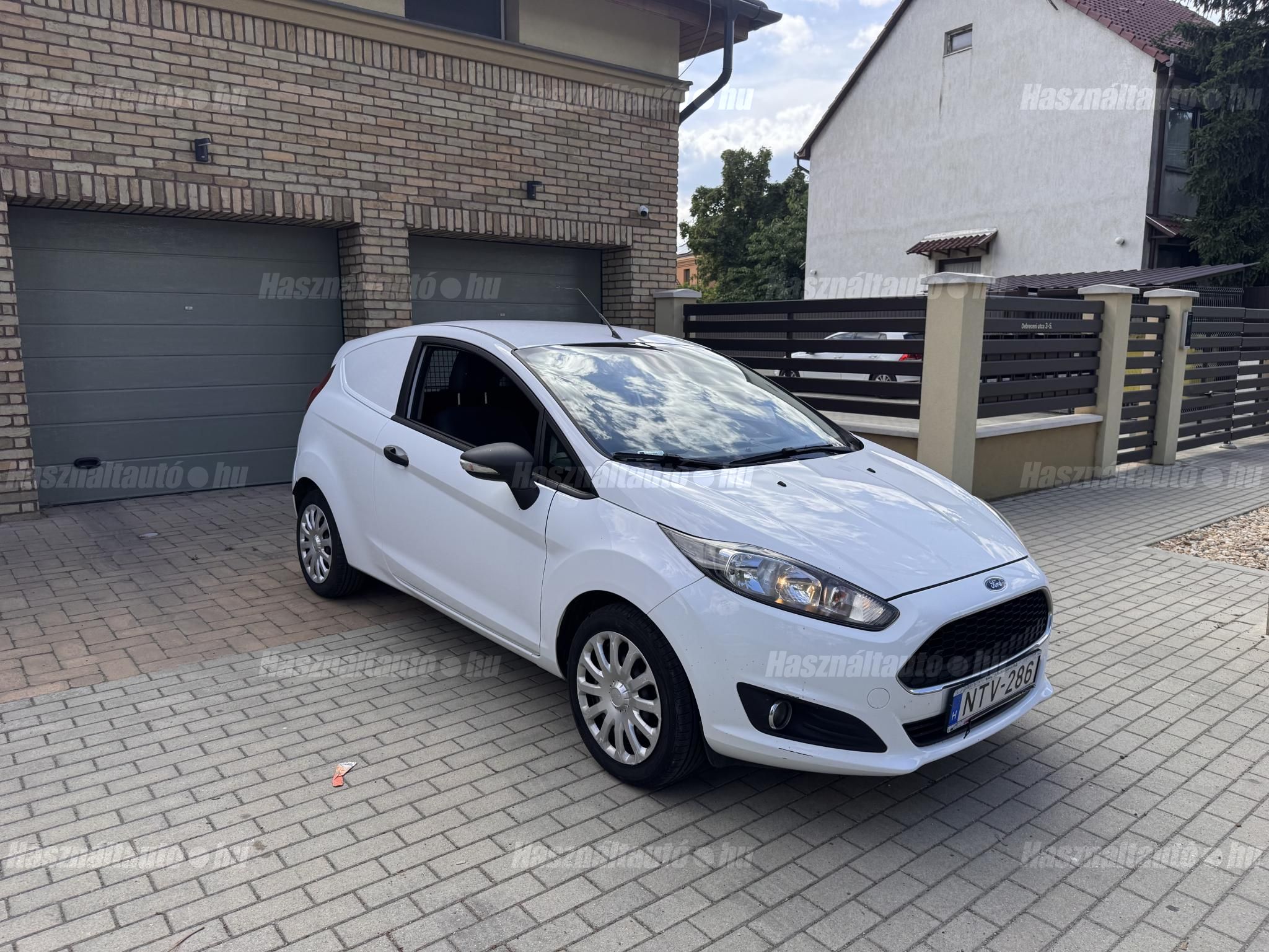 FORD FIESTA 2016/8 - 1