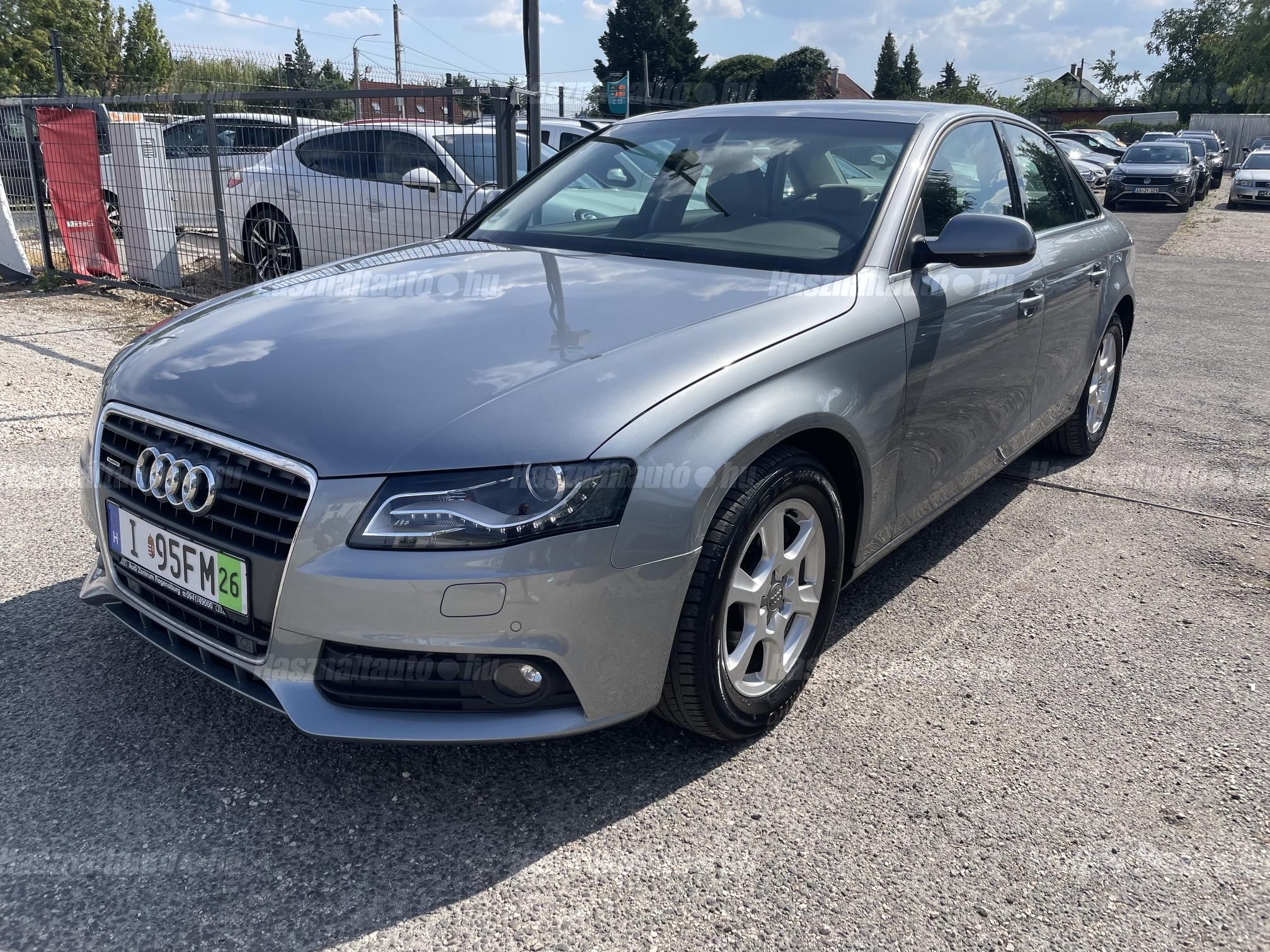 AUDI A4 2009/7 - 1
