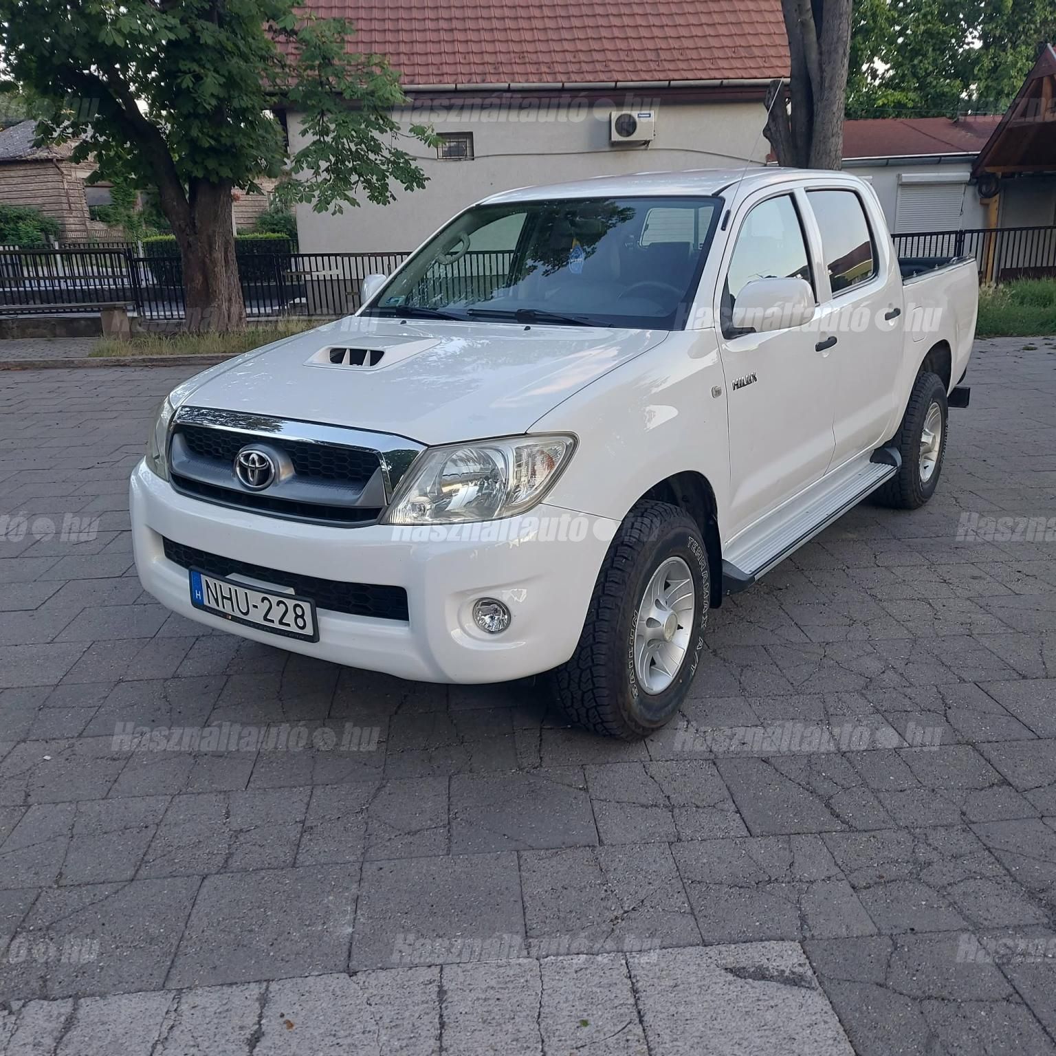 TOYOTA HILUX 2011/11 - 1