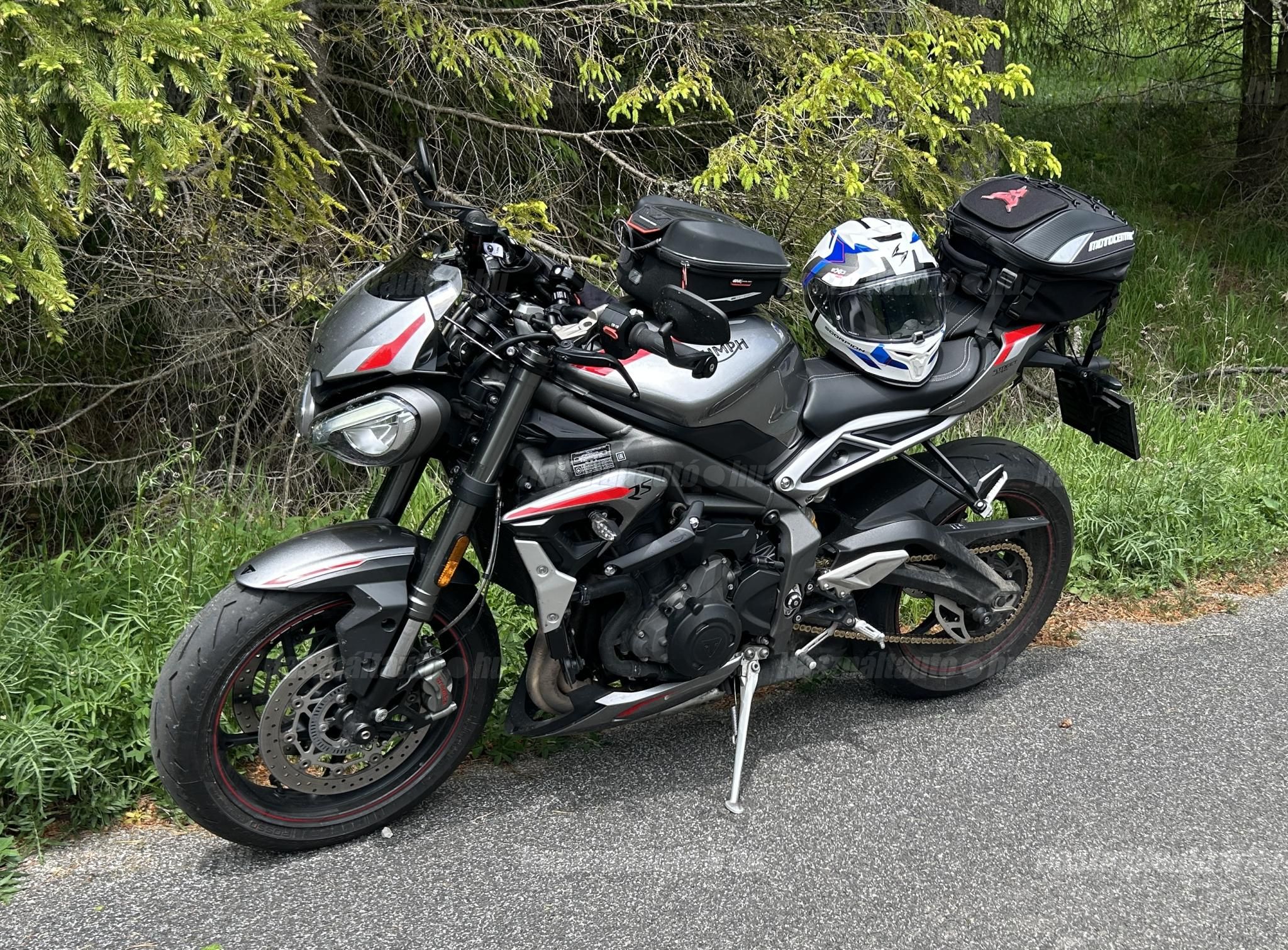 TRIUMPH STREET TRIPLE 2021/3 - 1