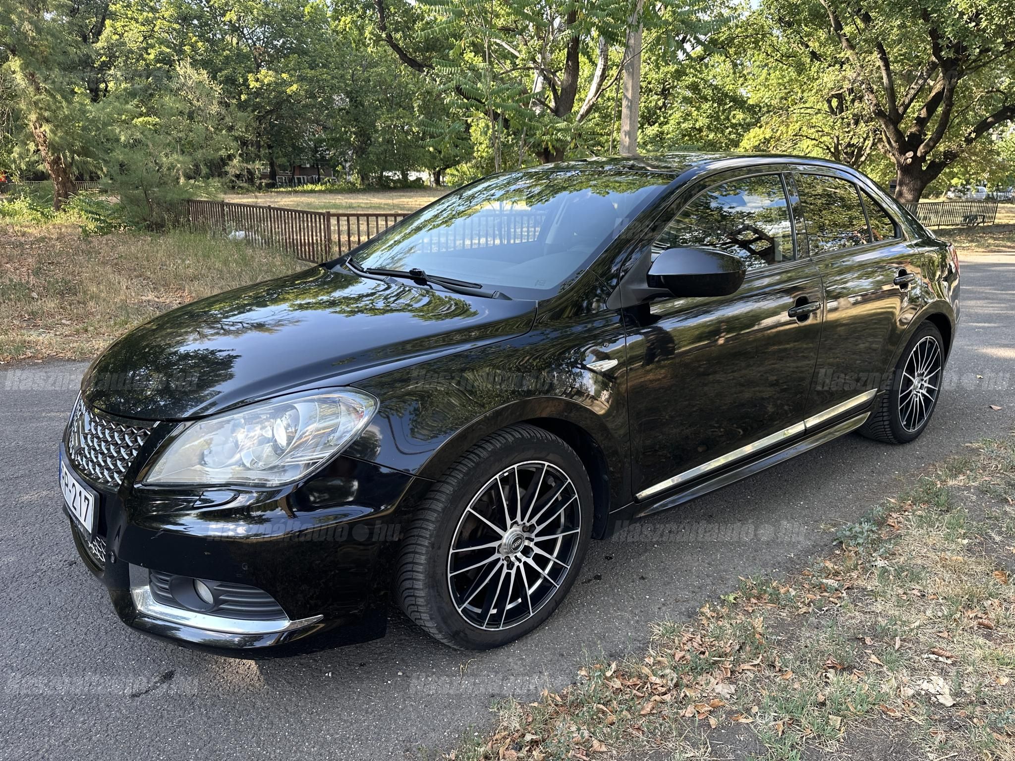 SUZUKI KIZASHI 2011/2 - 1