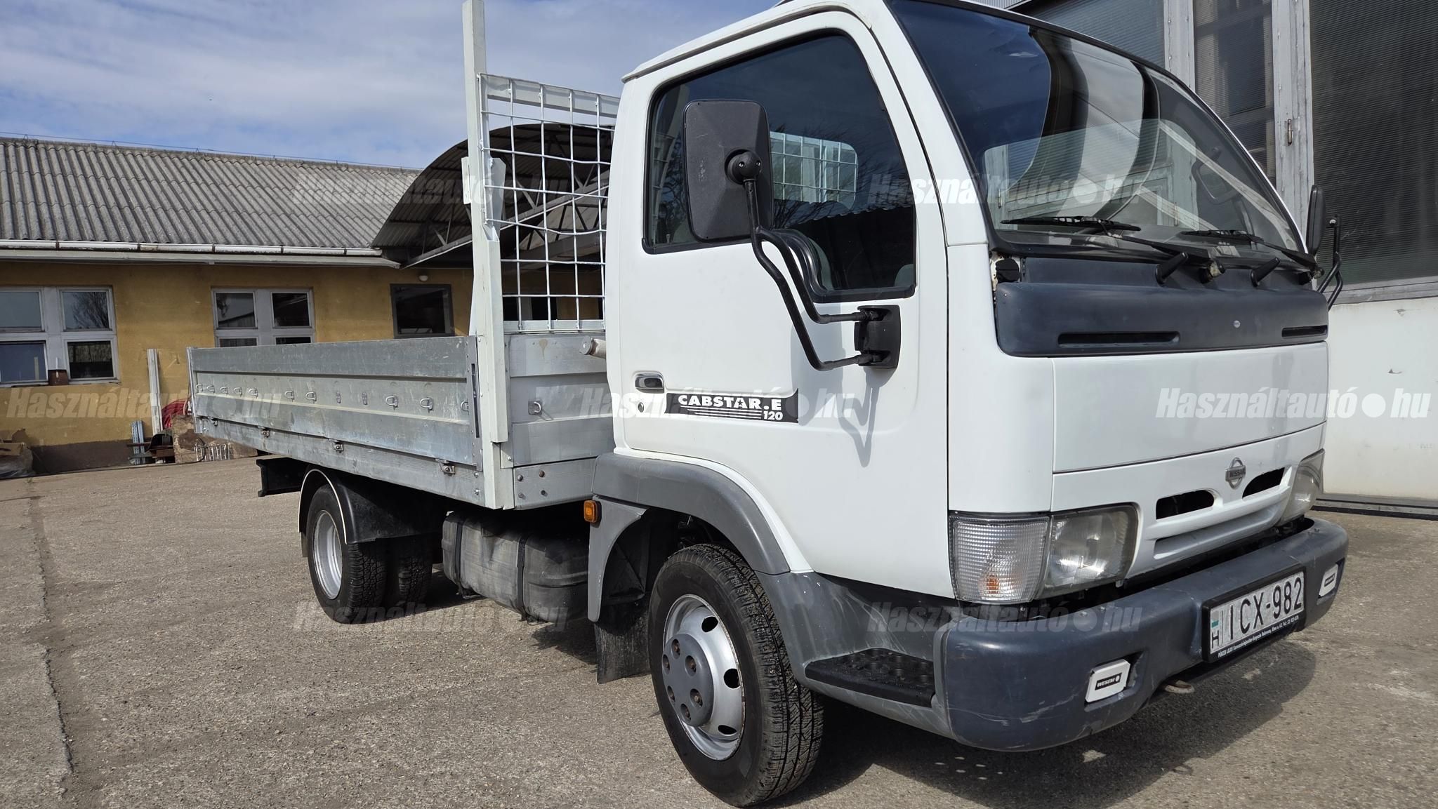 NISSAN CABSTAR 2003/10 - 1
