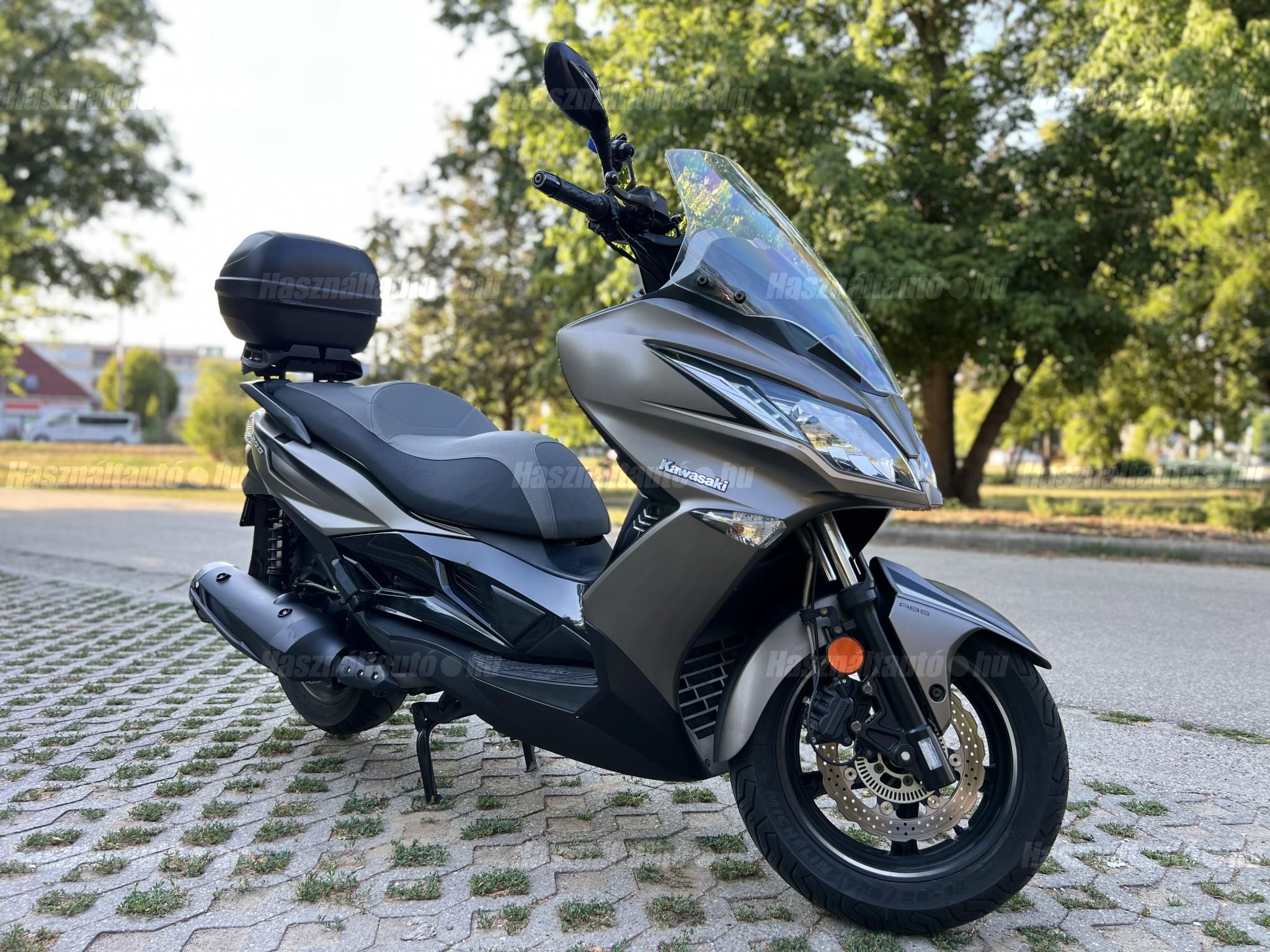 KAWASAKI J 300 2019/3 - 1
