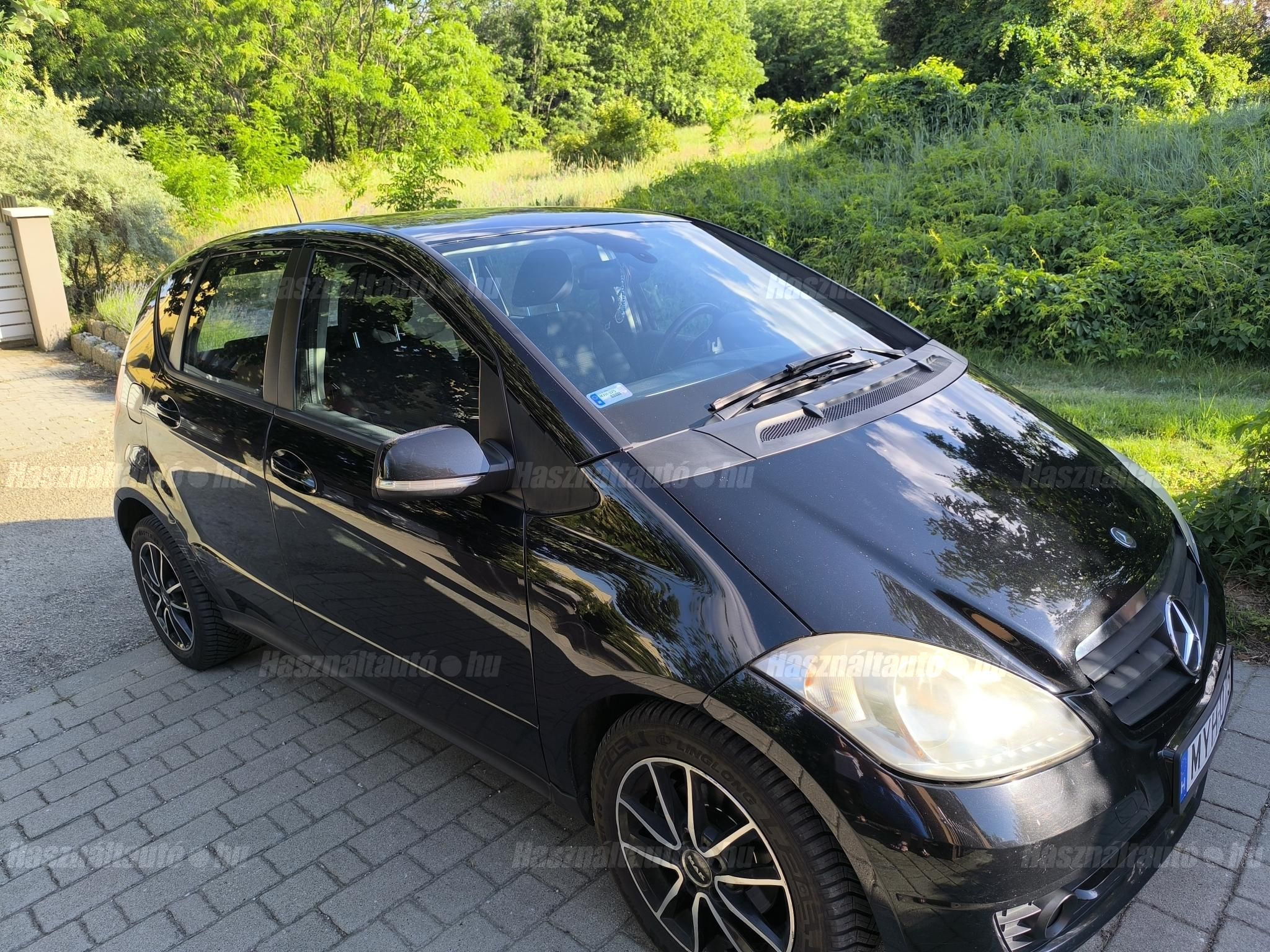 MERCEDES-BENZ A 180 2010/4 - 1