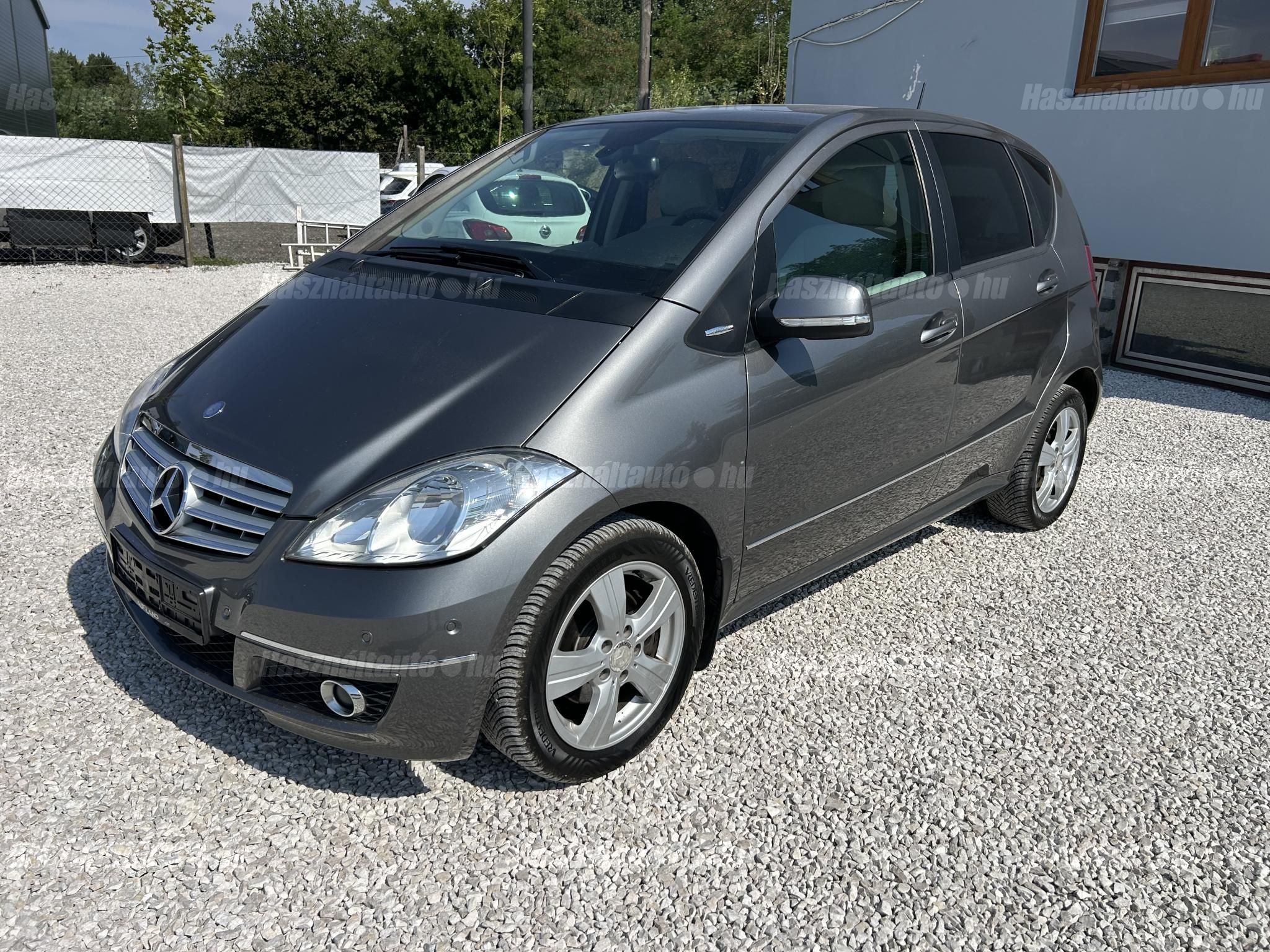 MERCEDES-BENZ A 200 2009/10 - 1