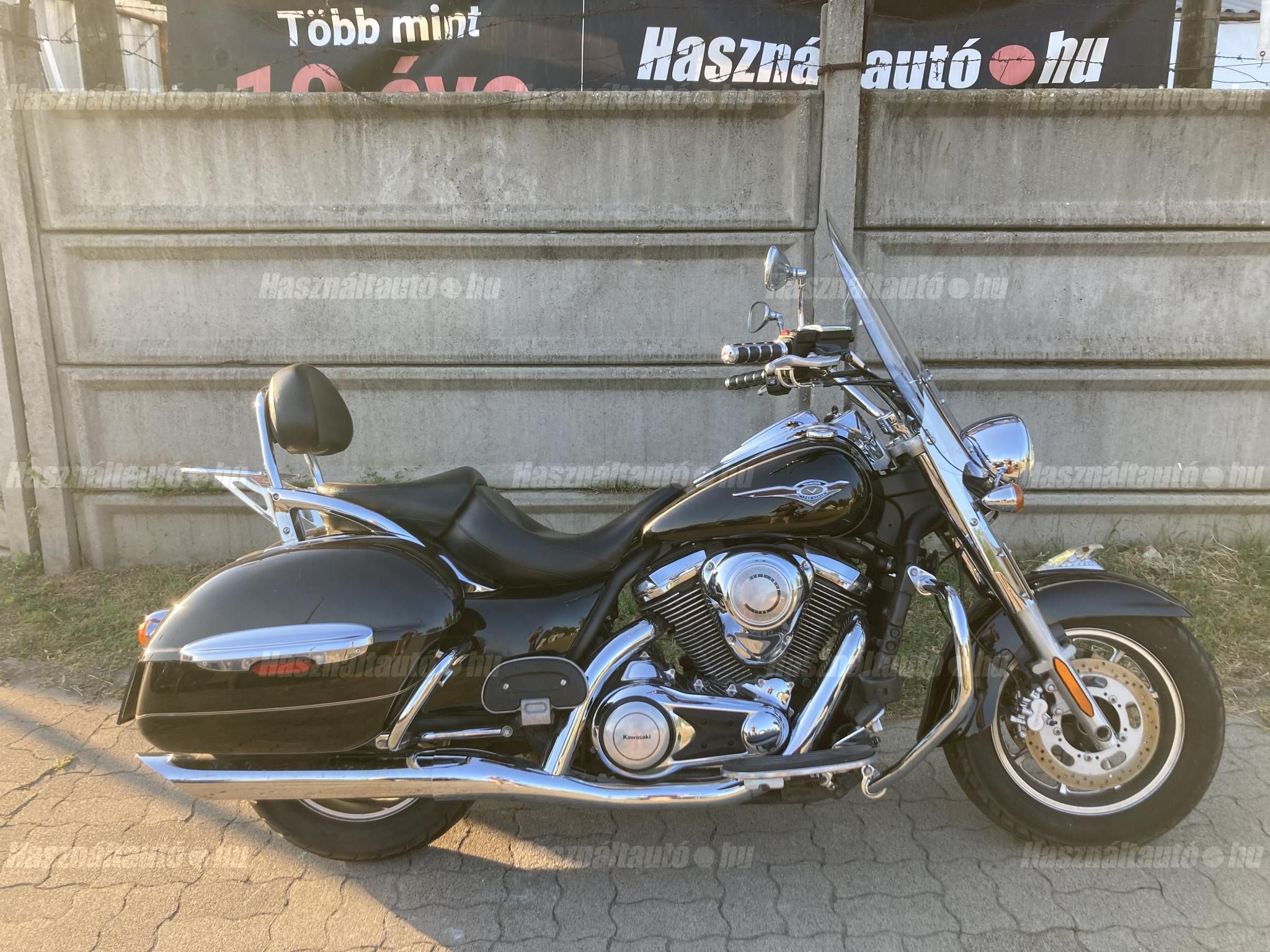 KAWASAKI VN 1700 CLASSIC TOURER 2009 - 1
