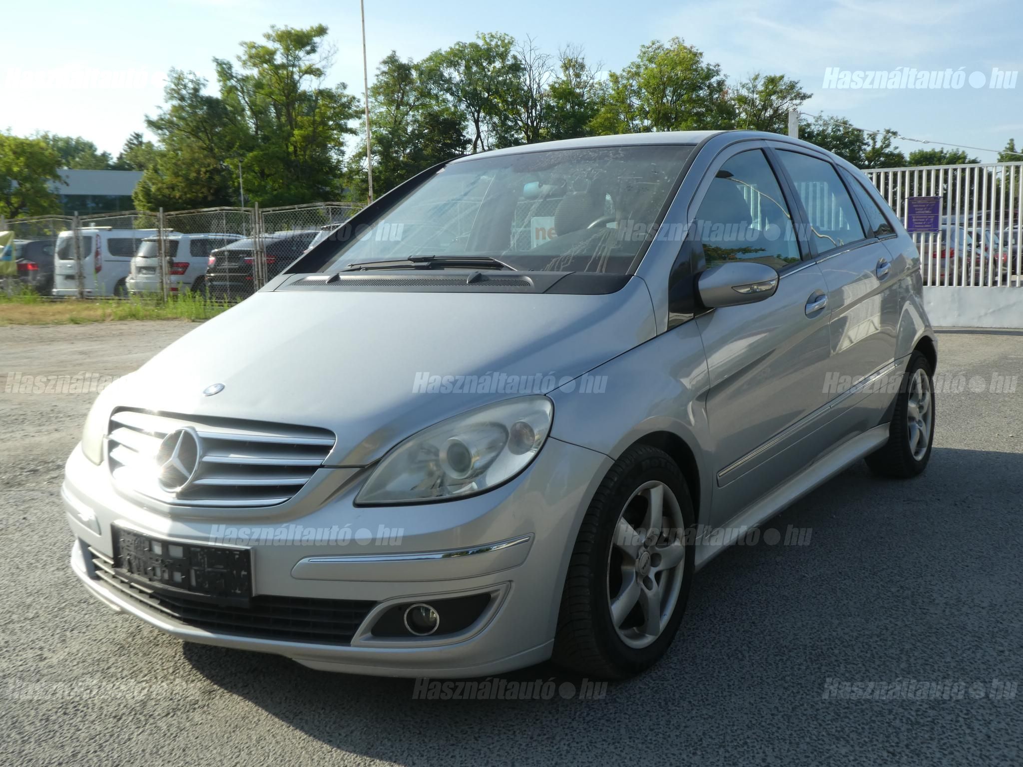 MERCEDES-BENZ B 180 2006/9 - 1