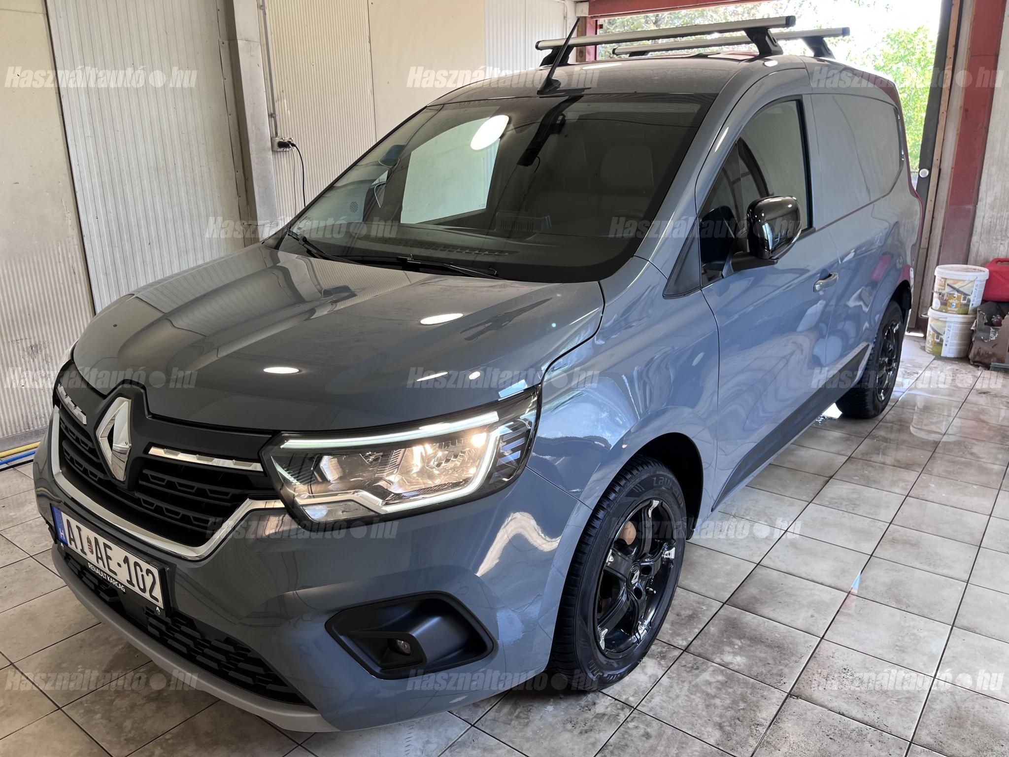 RENAULT KANGOO 2024/5 - 1