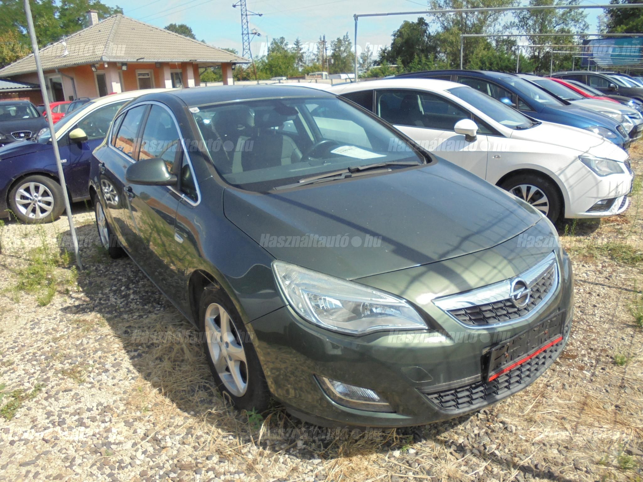 OPEL ASTRA J 2010/10 - 1