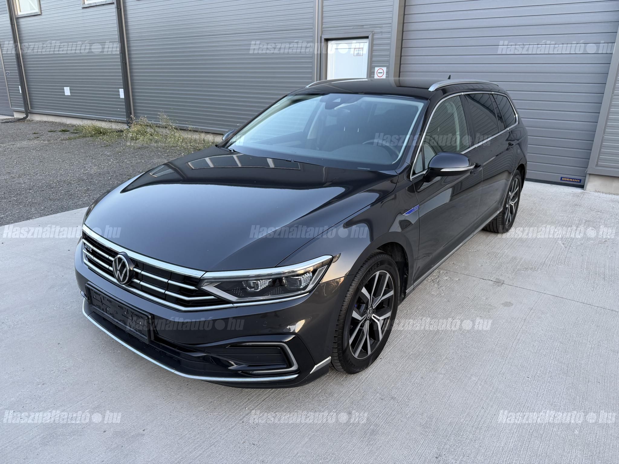 VOLKSWAGEN PASSAT 2021/6 - 1