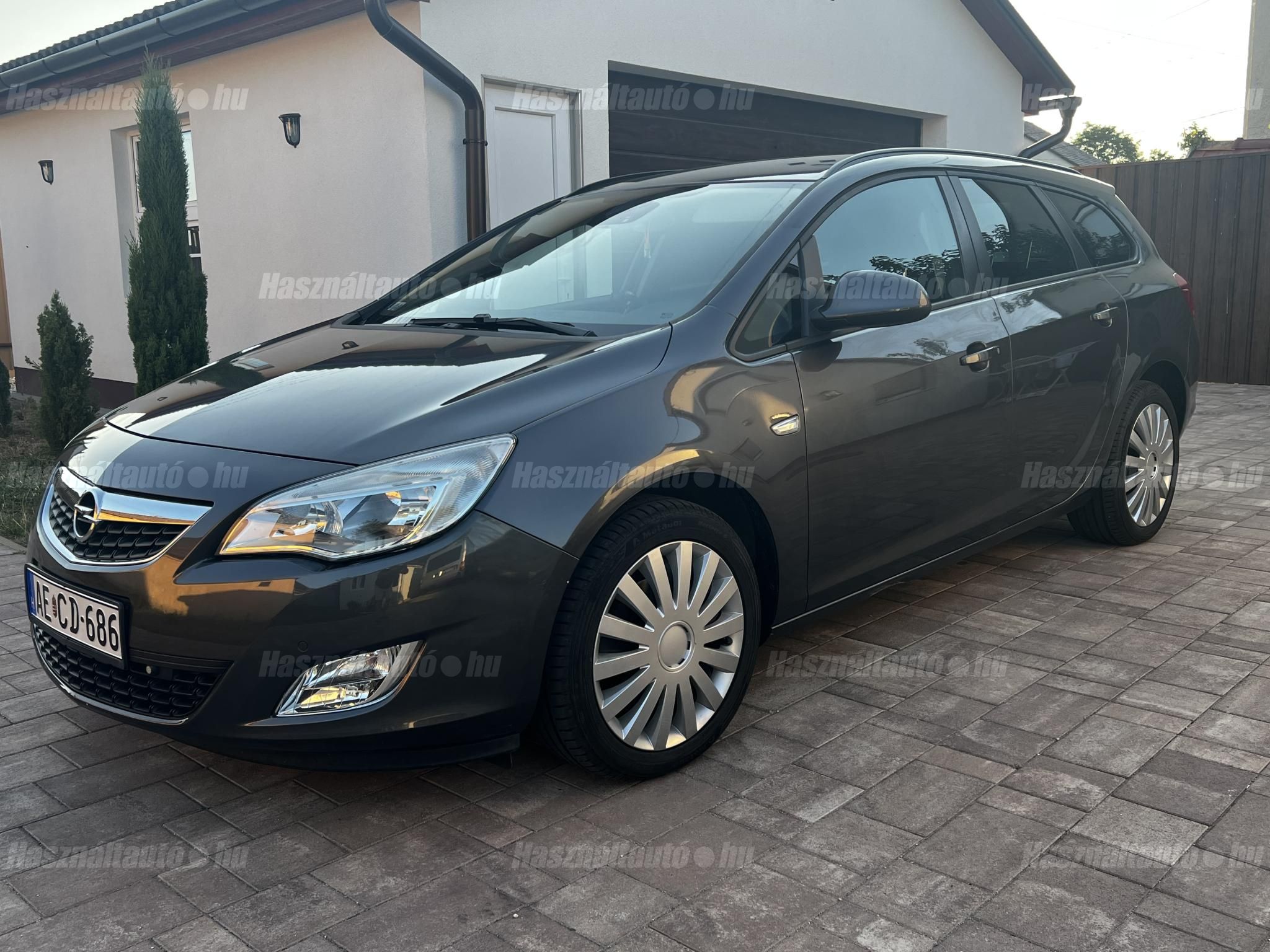 OPEL ASTRA J 2011/6 - 1
