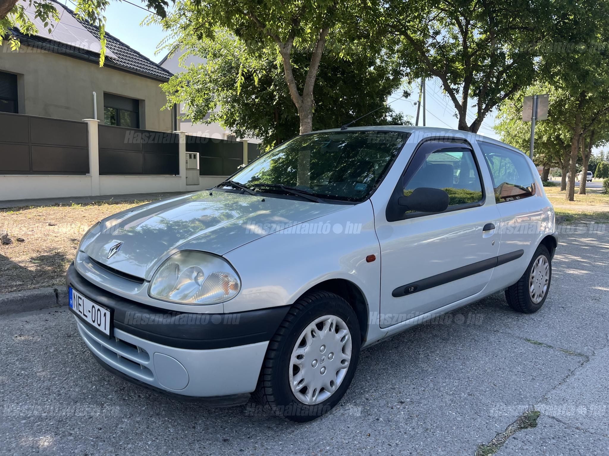 RENAULT CLIO 2002/7 - 1