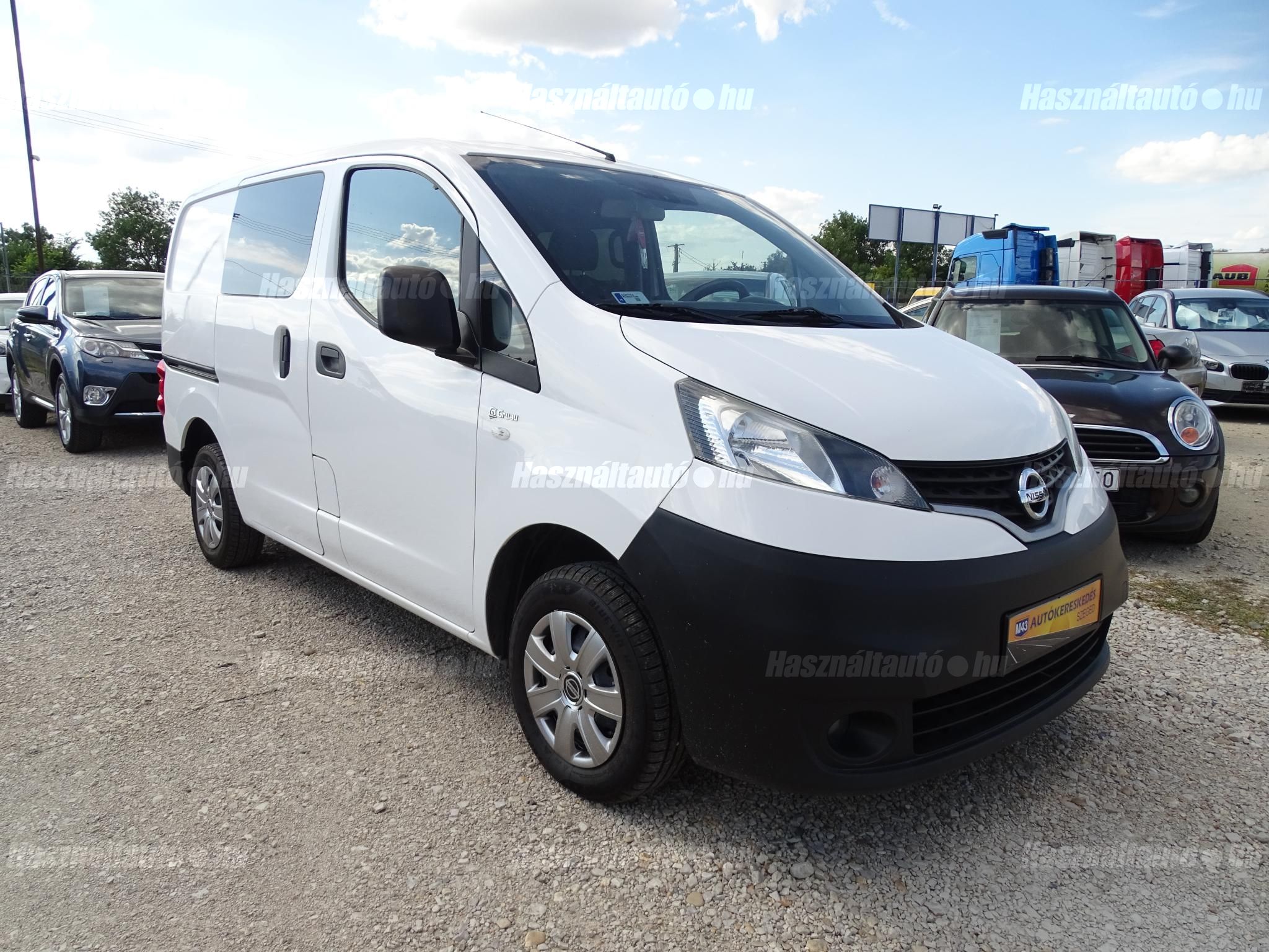 NISSAN NV200 2017/8 - 1