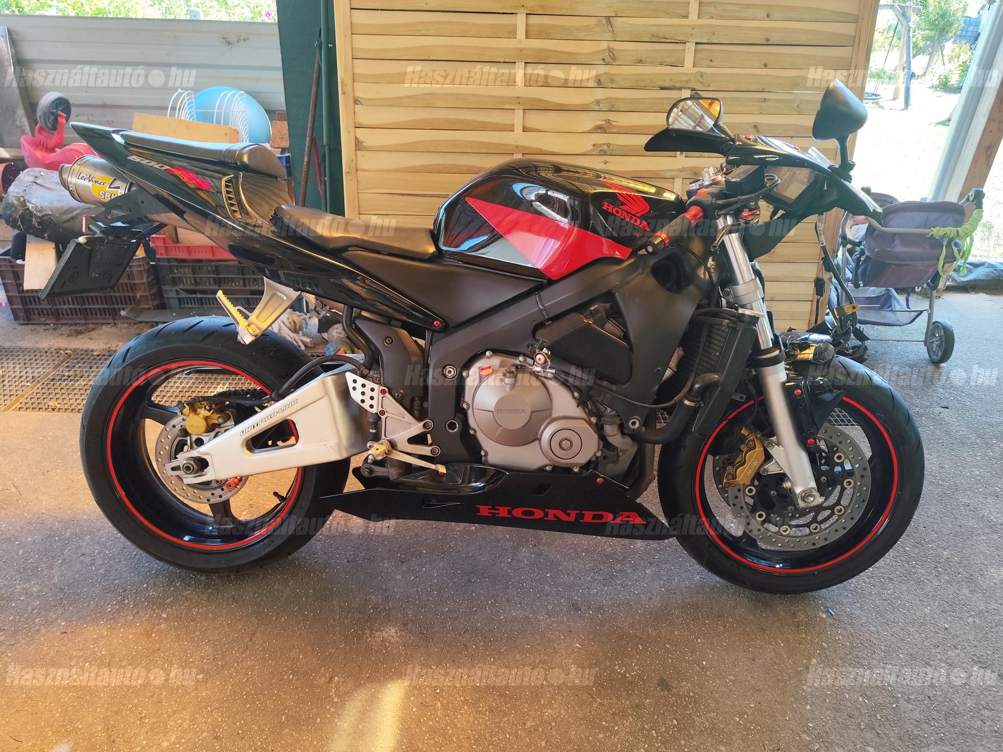 HONDA CBR 600 RR 2003/11 - 1