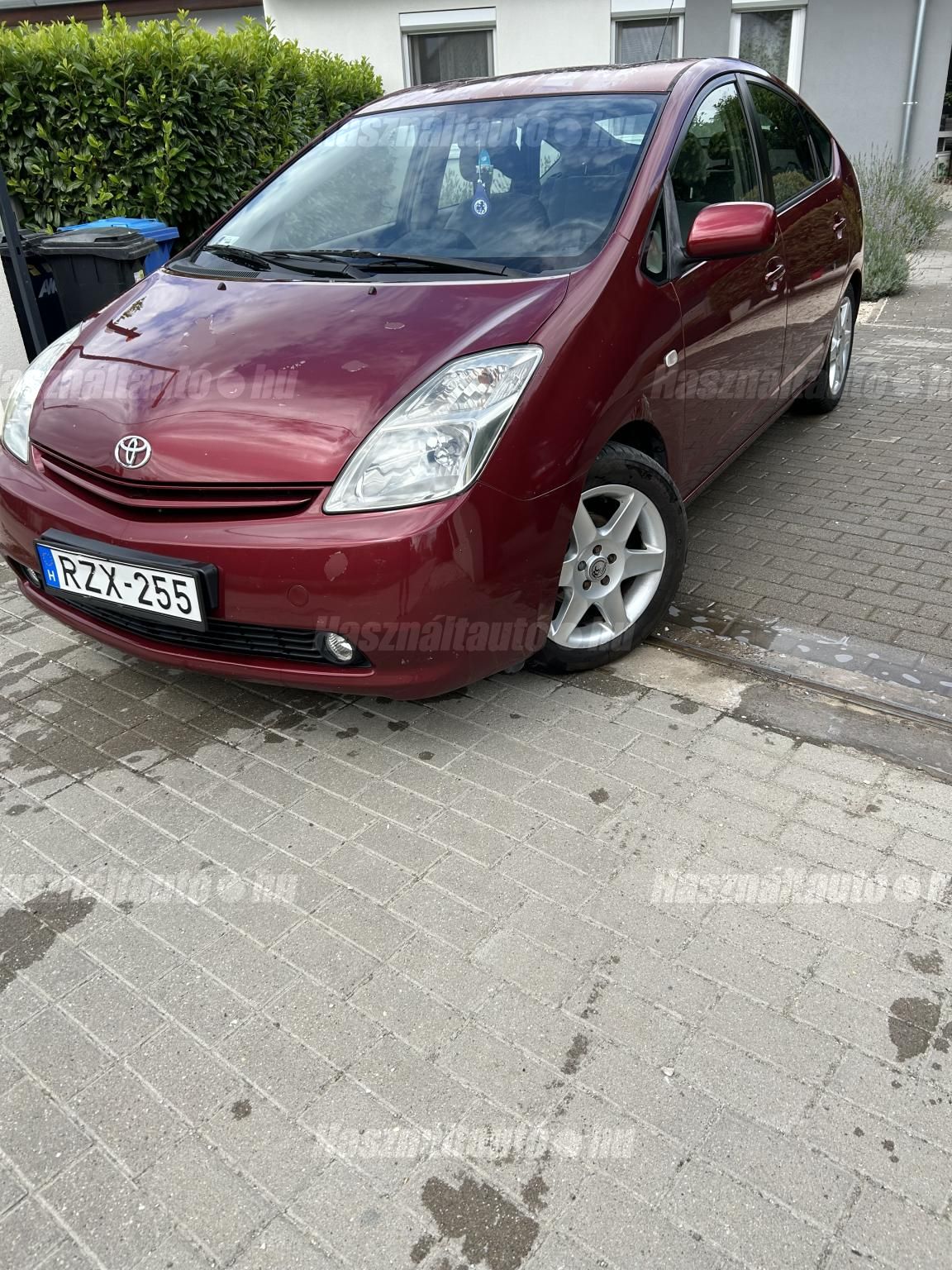 TOYOTA PRIUS 2004 - 1