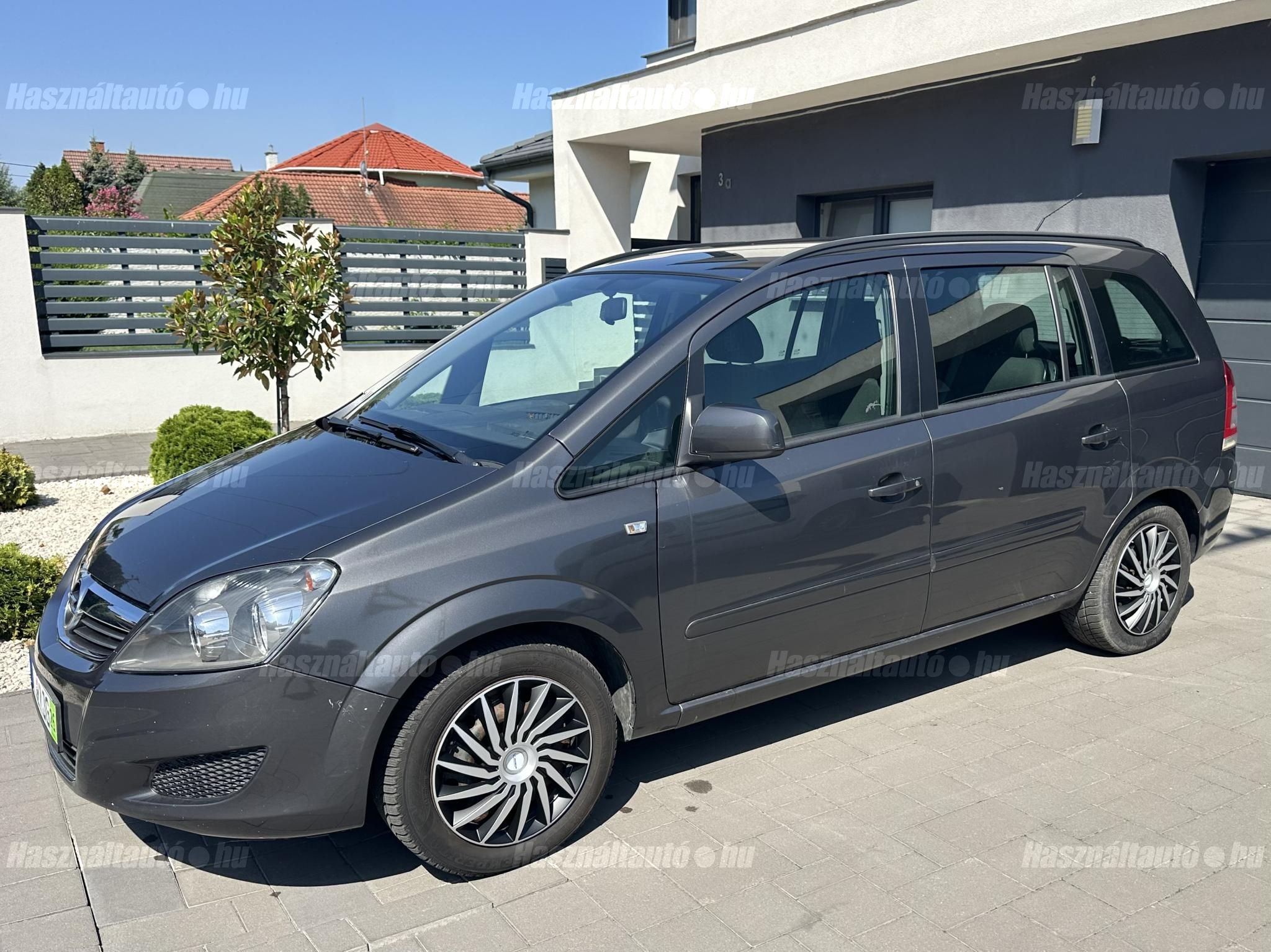 OPEL ZAFIRA B 2012/3 - 1