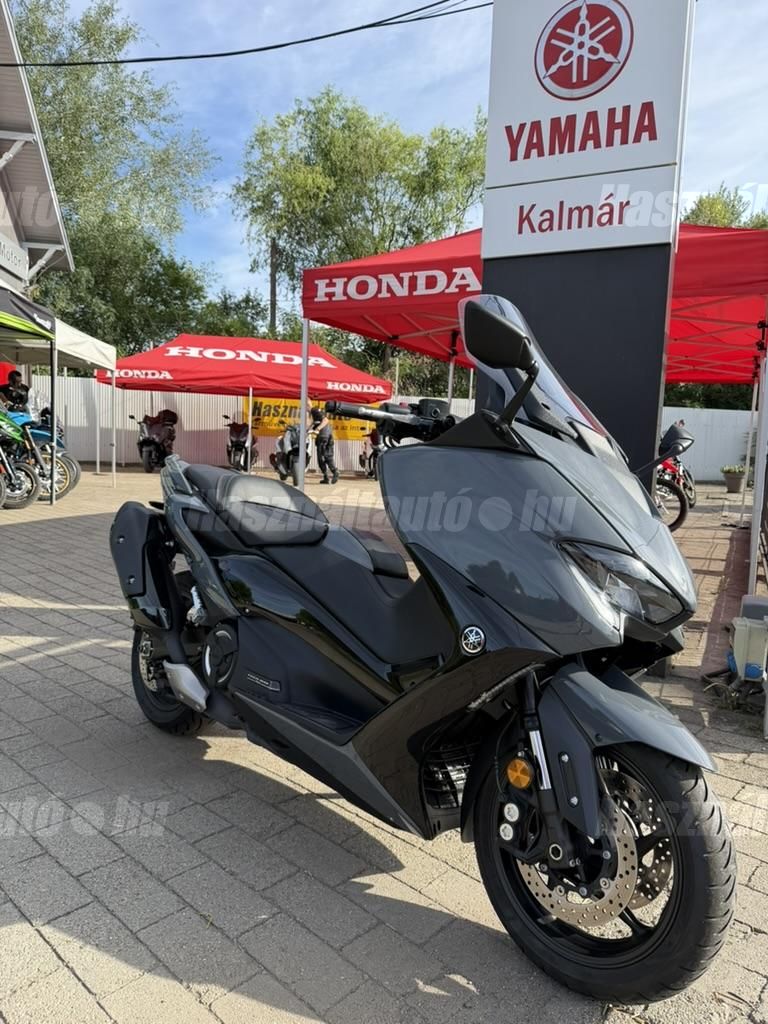 YAMAHA TMAX 2021/6 - 1