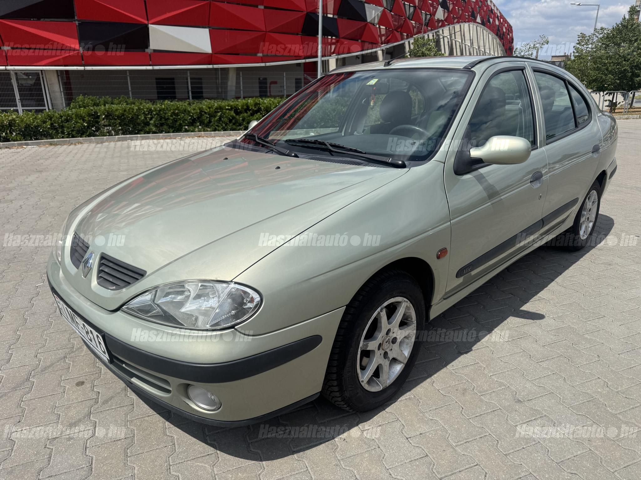 RENAULT MEGANE 2002 - 1