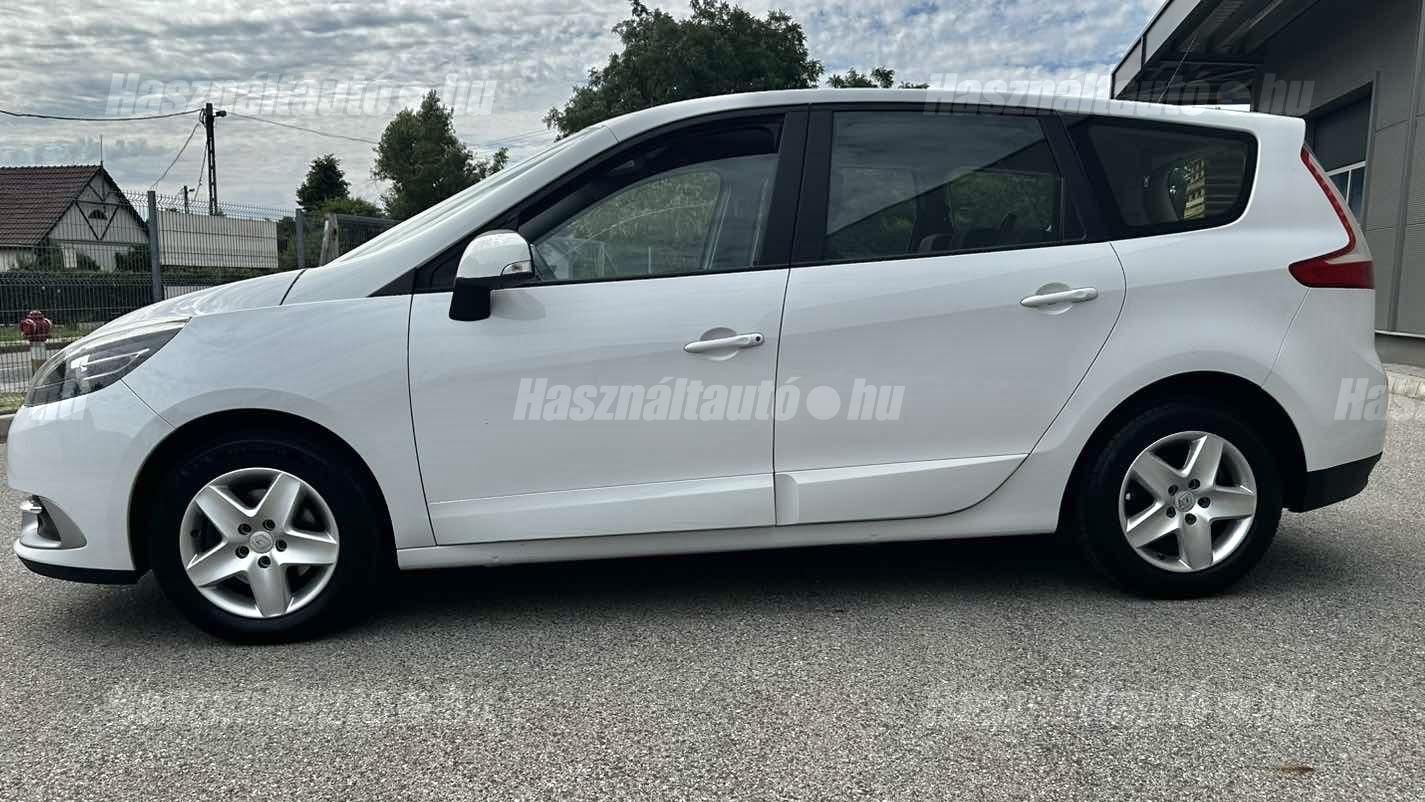 RENAULT GRAND SCENIC 2014/7 - 1