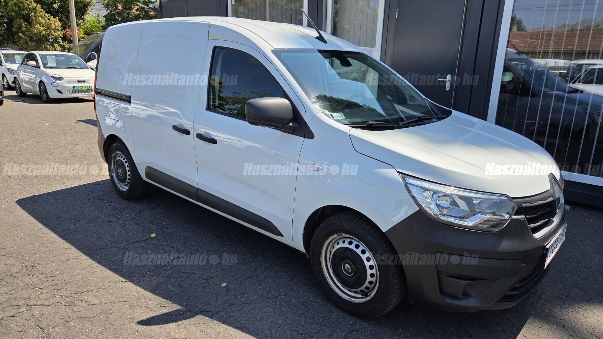 RENAULT EXPRESS 2022/6 - 1
