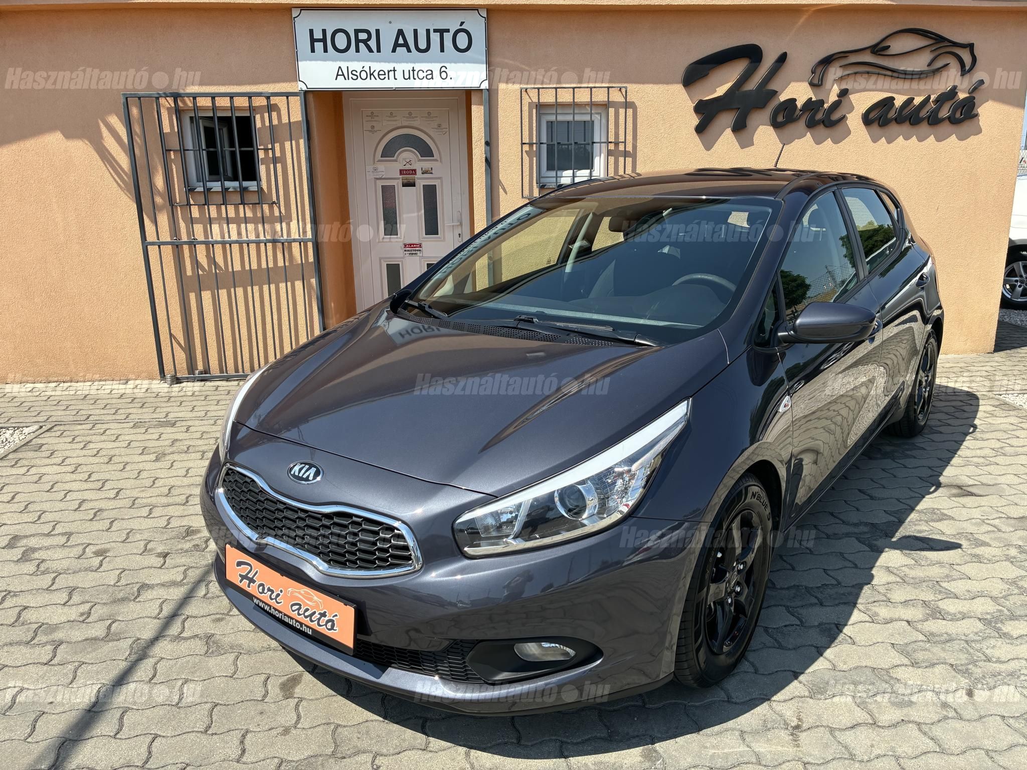 KIA CEE'D 2013/4 - 1