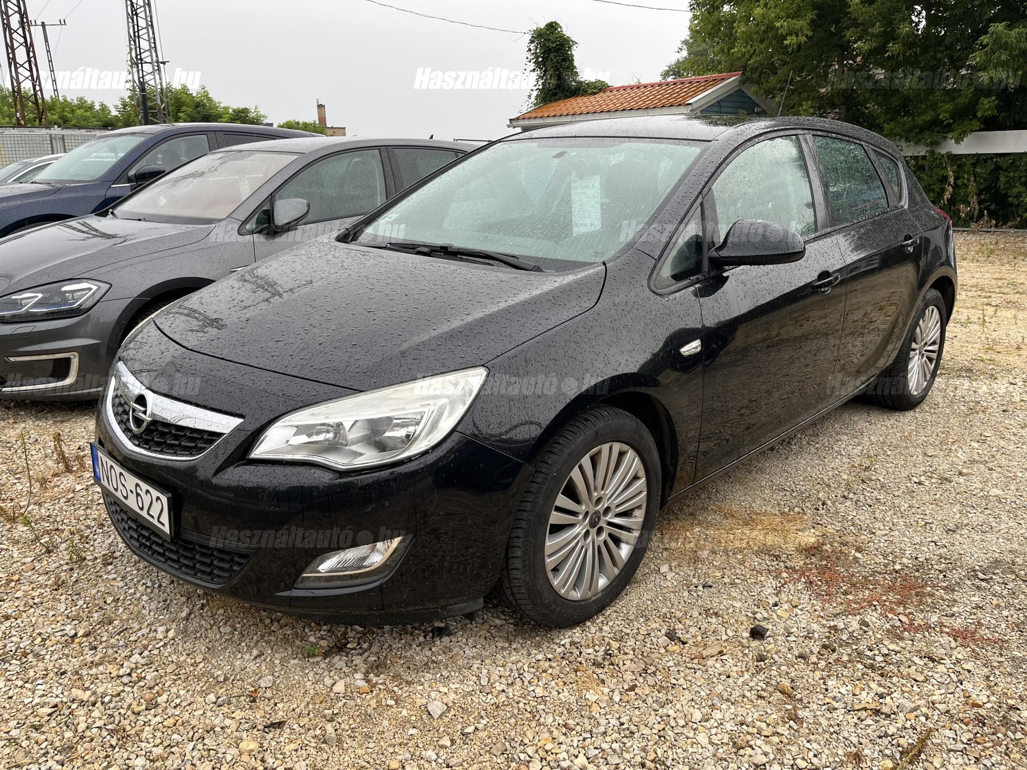 OPEL ASTRA J 2011/12 - 1