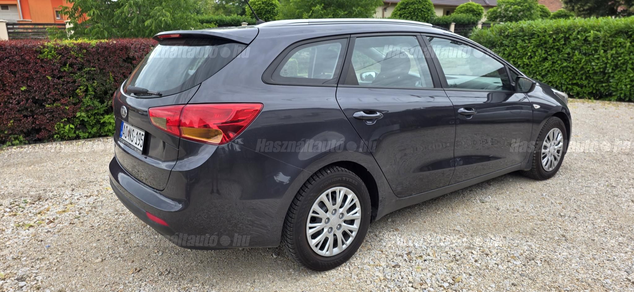KIA CEE'D 2012/10 - 1