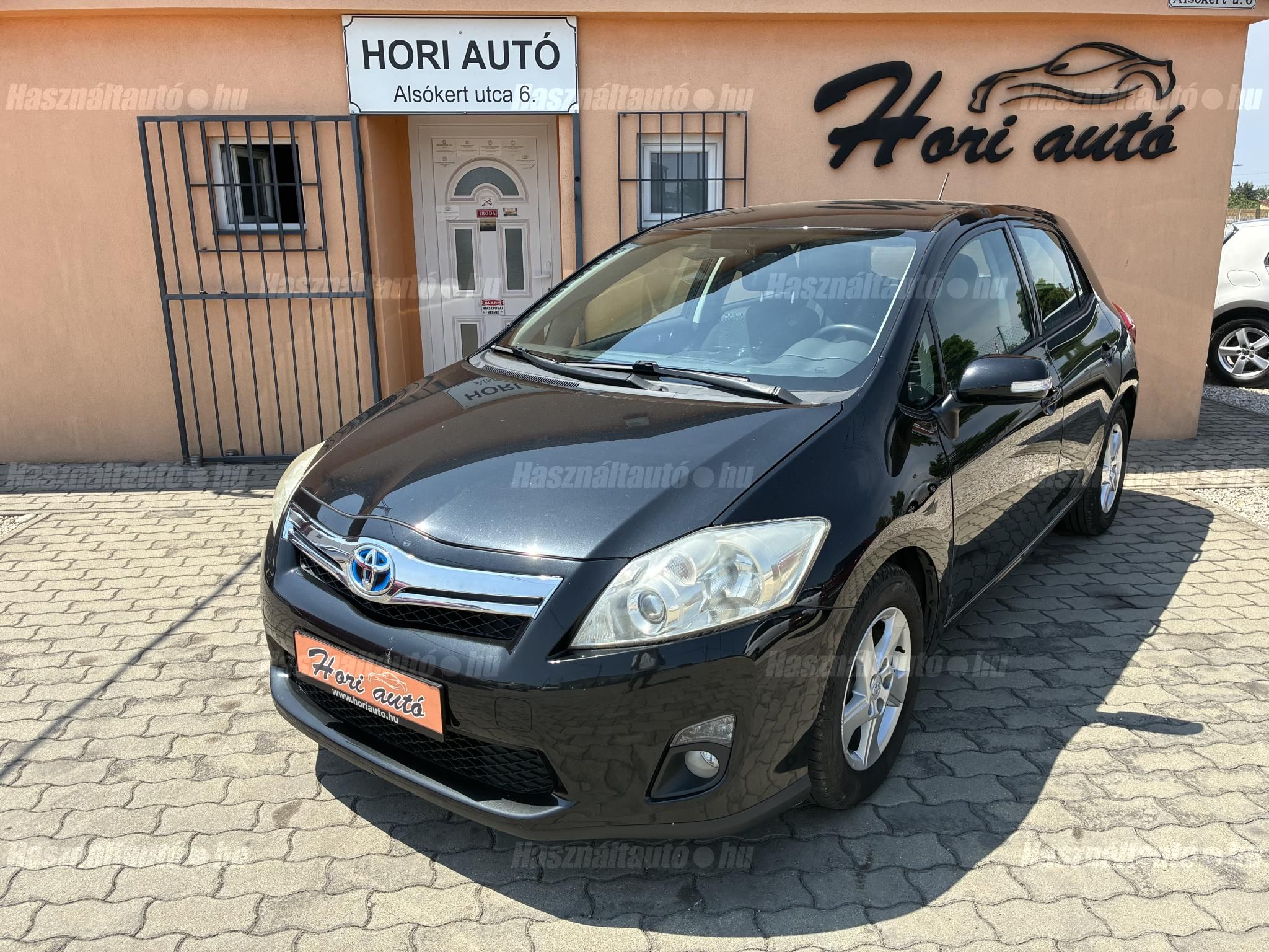 TOYOTA AURIS 2010/11 - 1