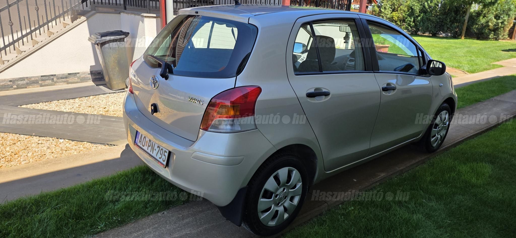 TOYOTA YARIS 2009/7 - 1