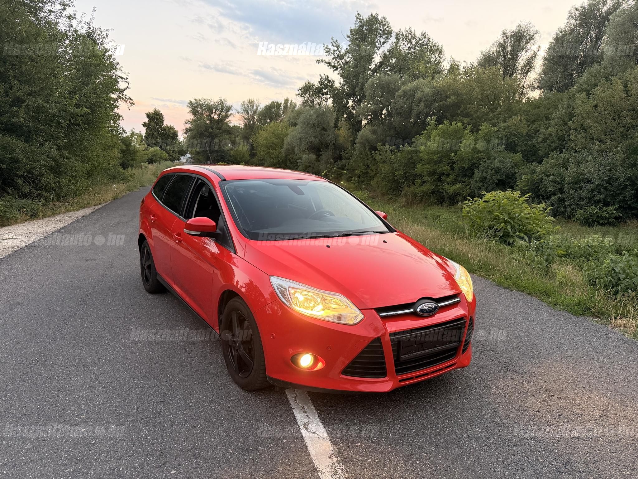 FORD FOCUS 2013/6 - 1
