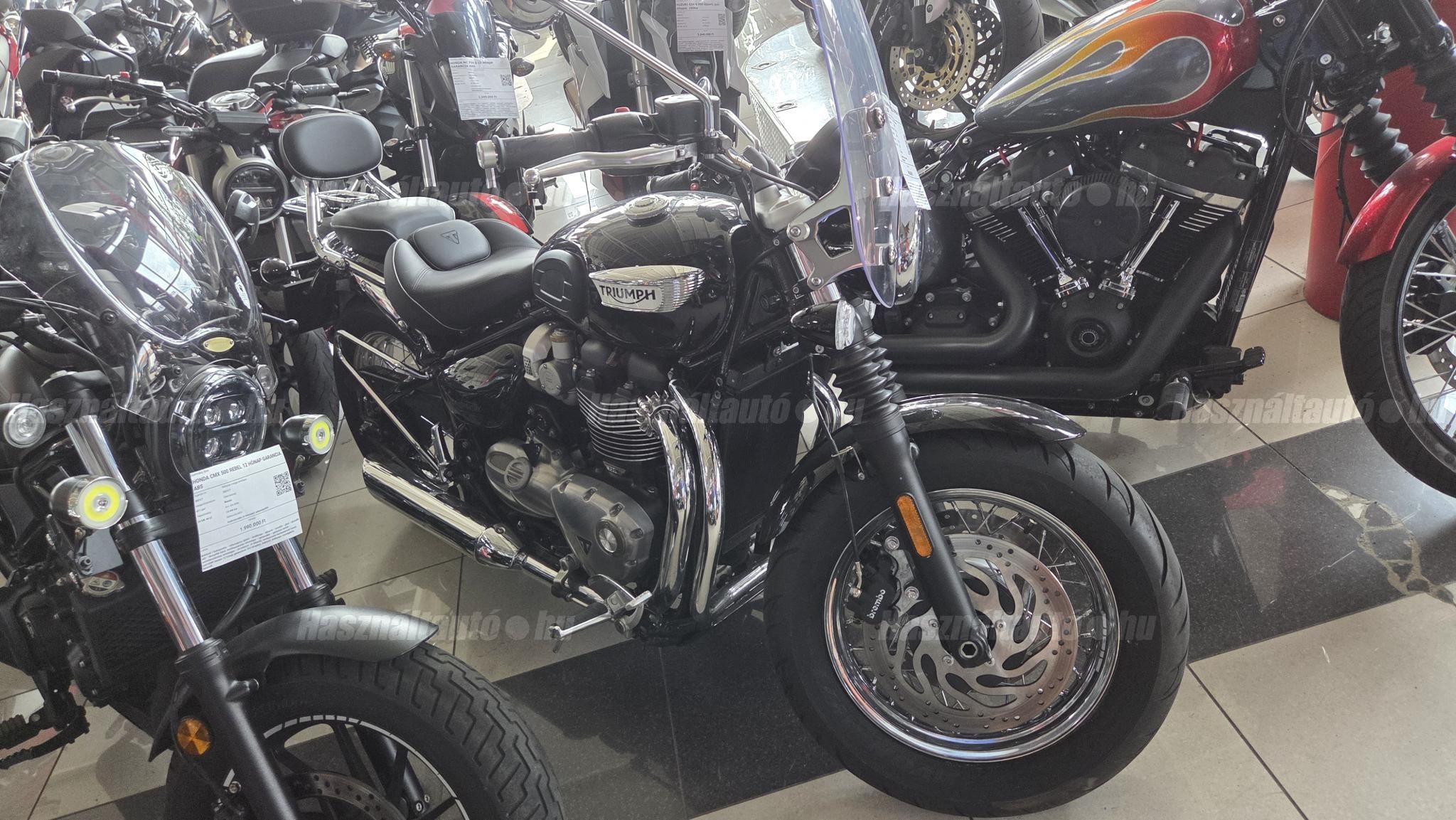 TRIUMPH BONNEVILLE 2025/9 - 1