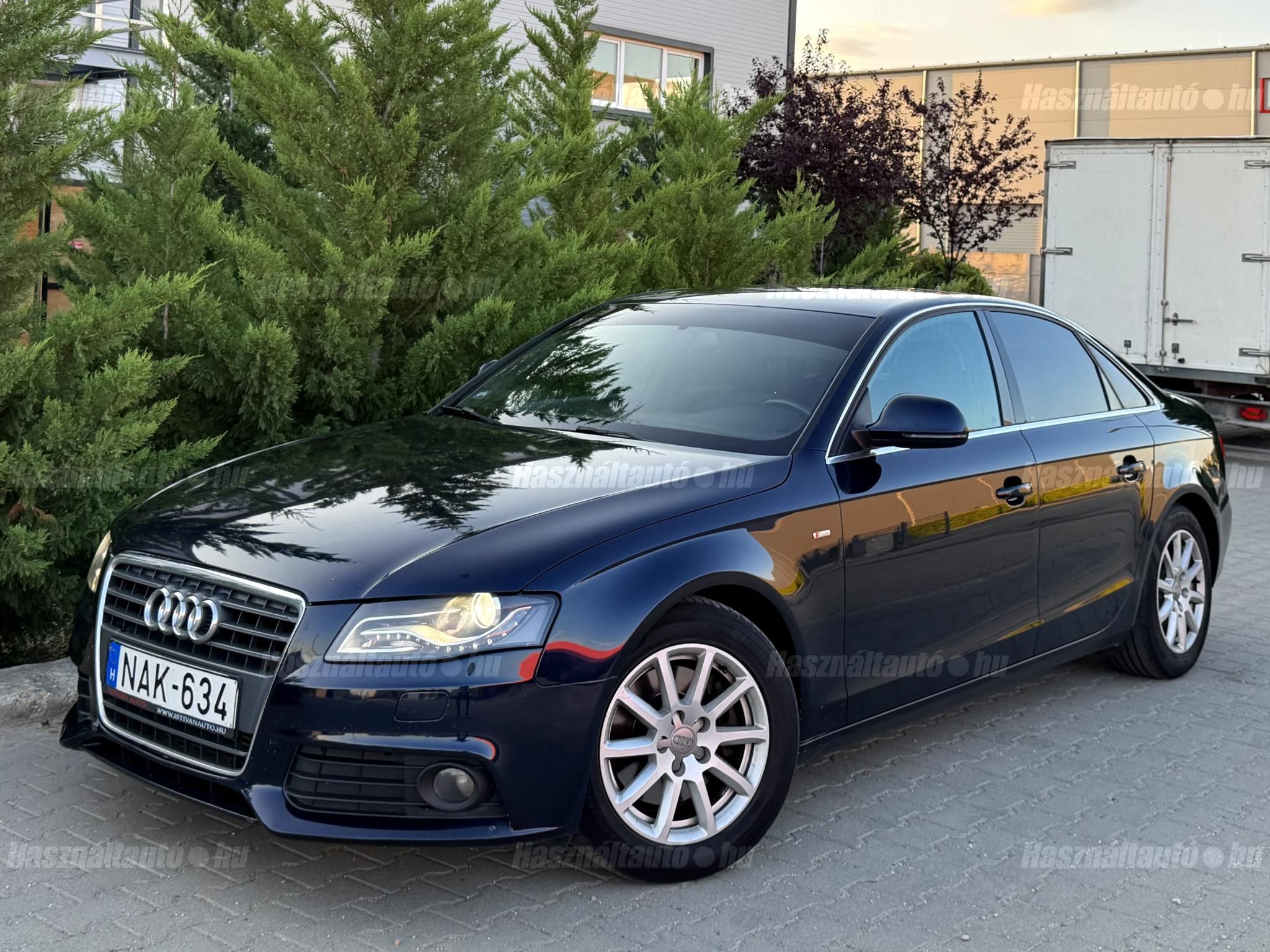 AUDI A4 2008/6 - 1