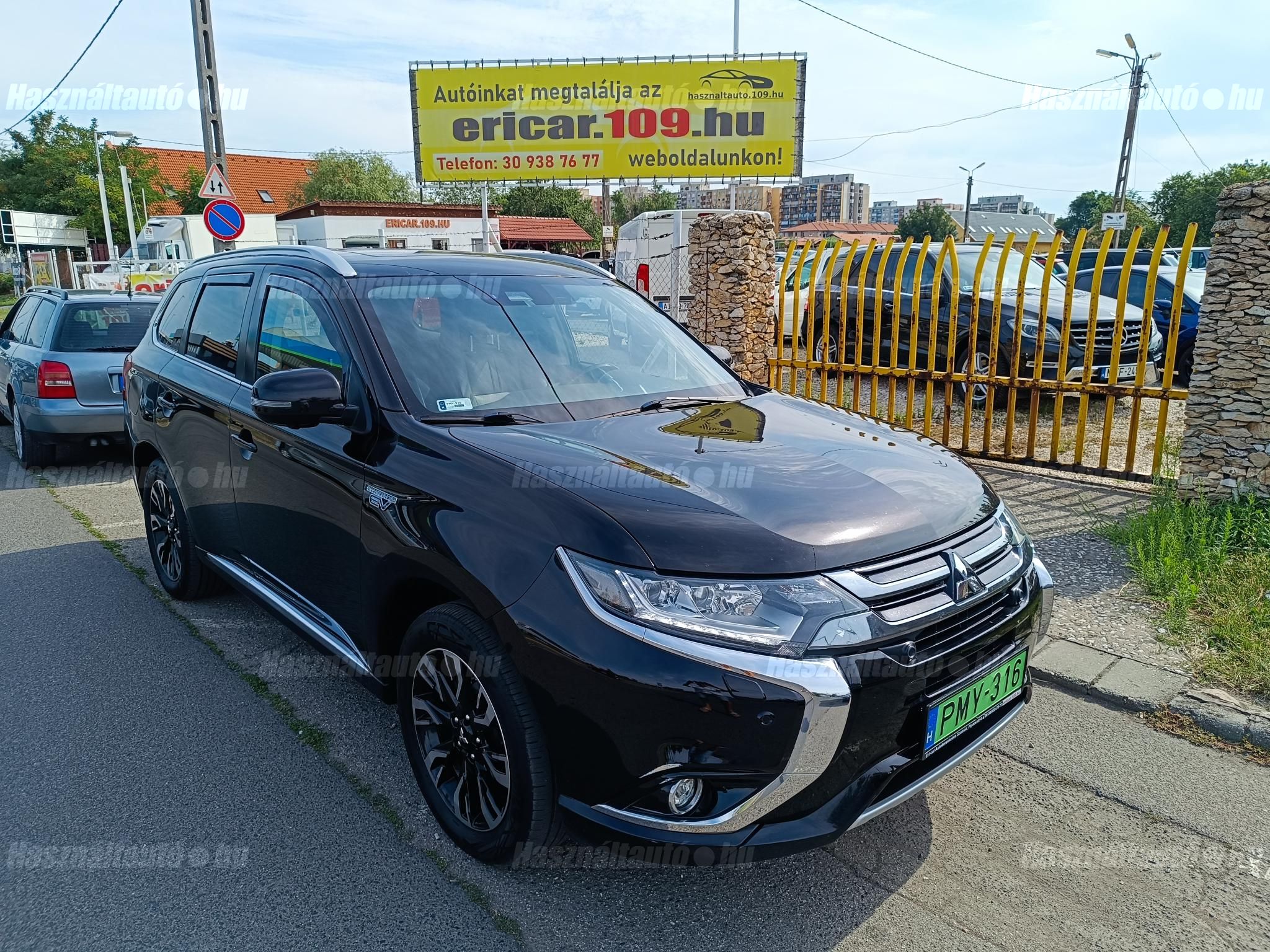 MITSUBISHI OUTLANDER 2017/12 - 1