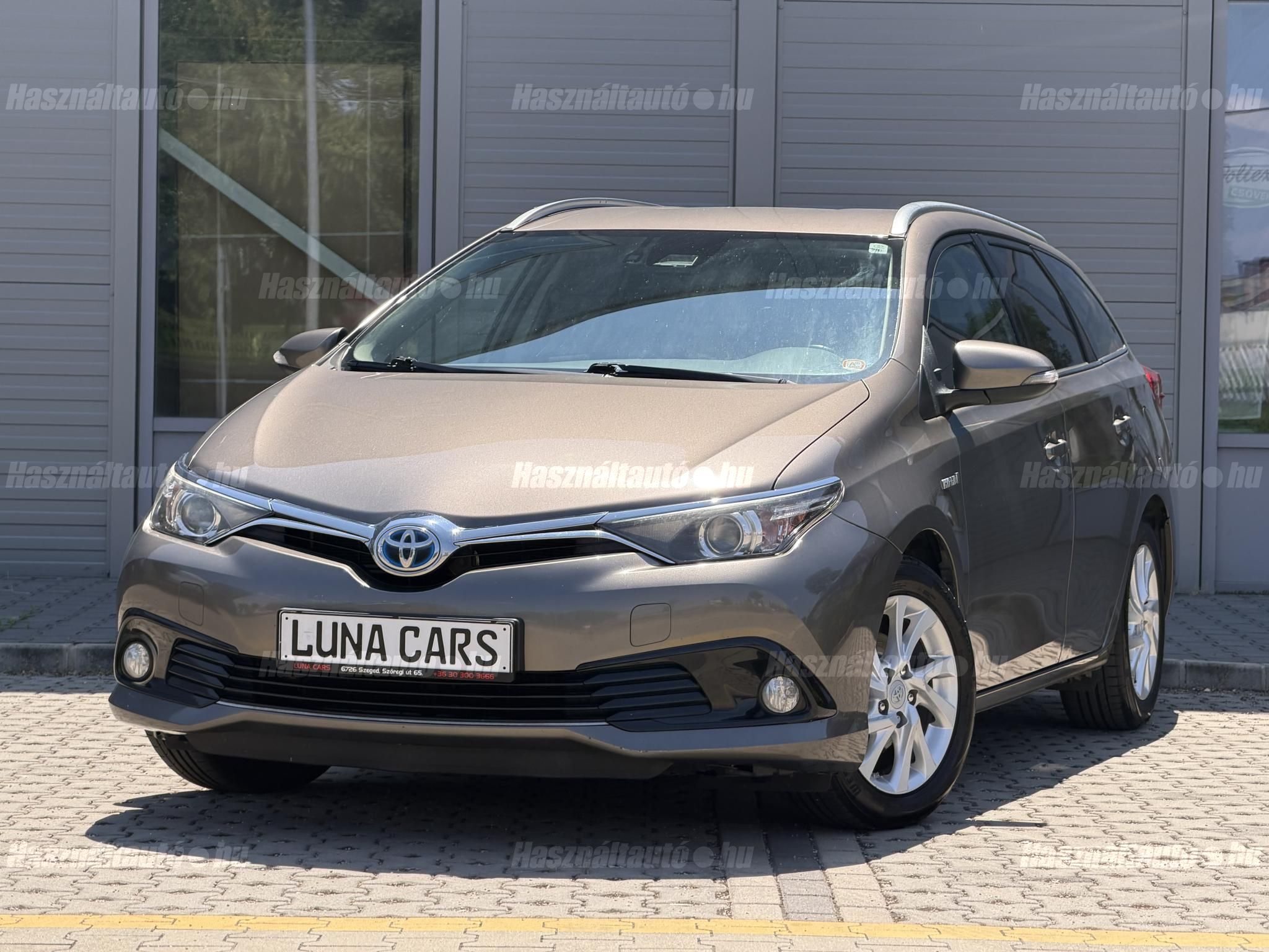 TOYOTA AURIS 2017/8 - 1