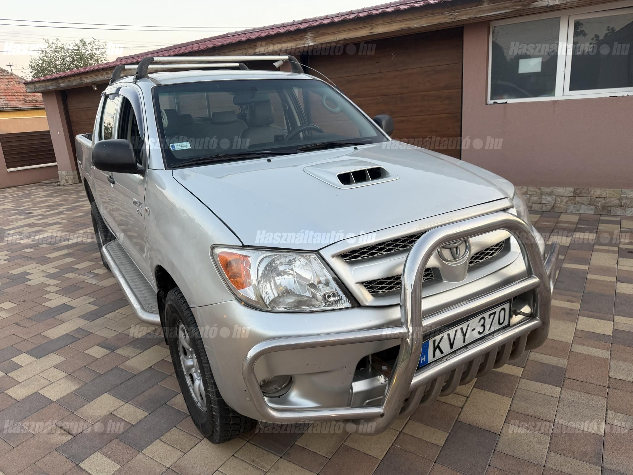 TOYOTA HILUX 2007/9 - 1