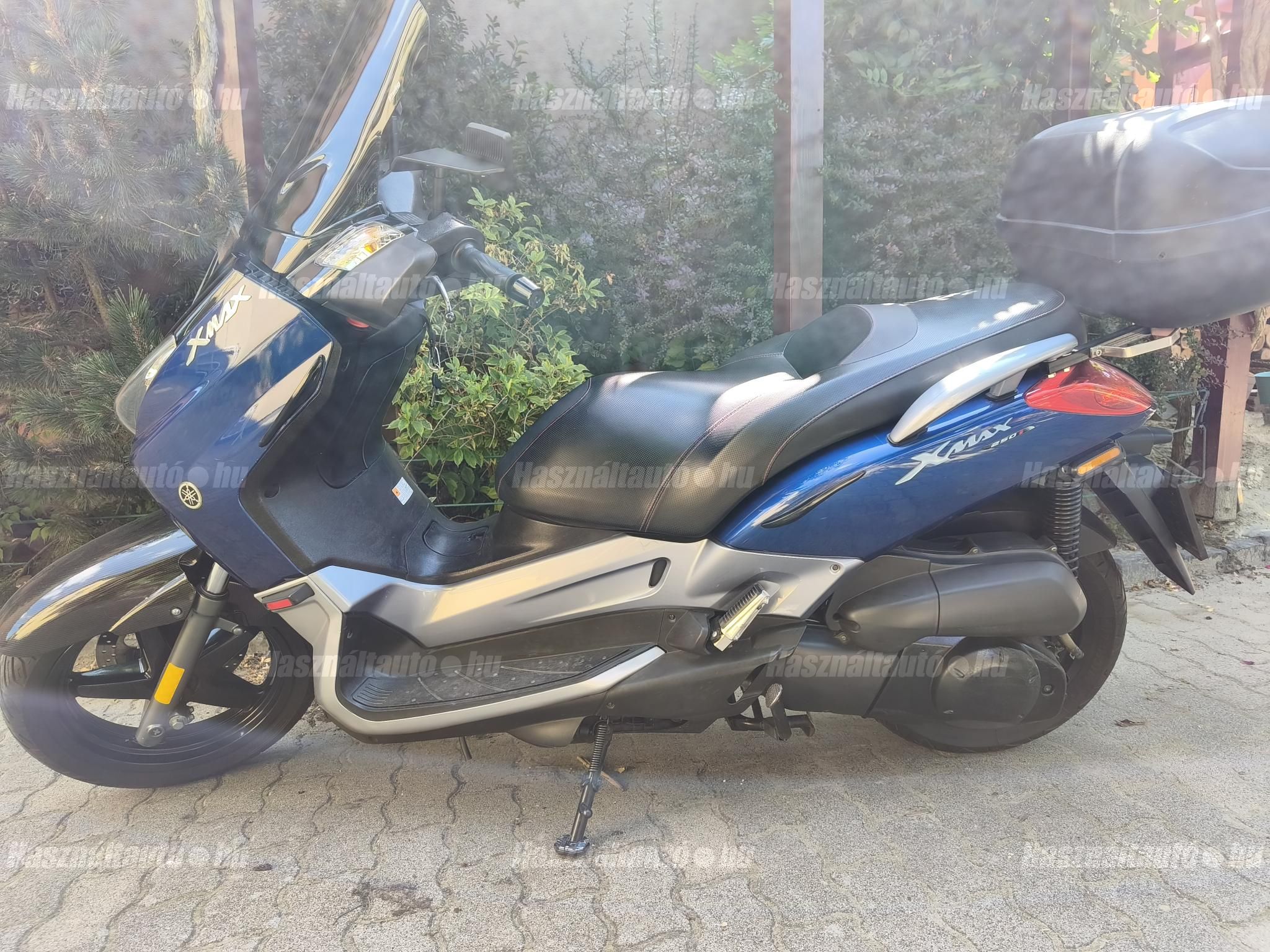 YAMAHA X-MAX 250 2009/6 - 1