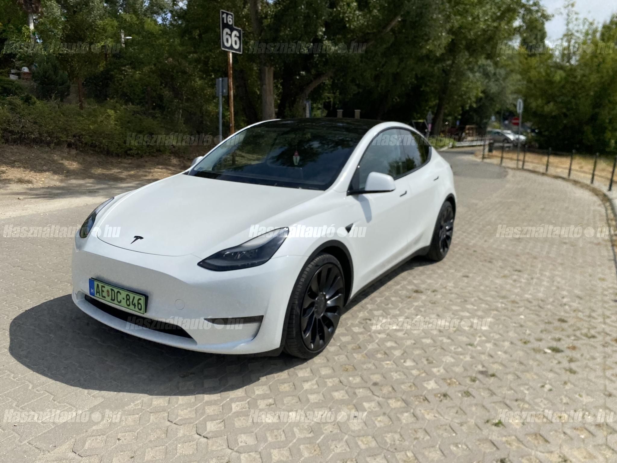 TESLA MODEL Y 2022/6 - 1