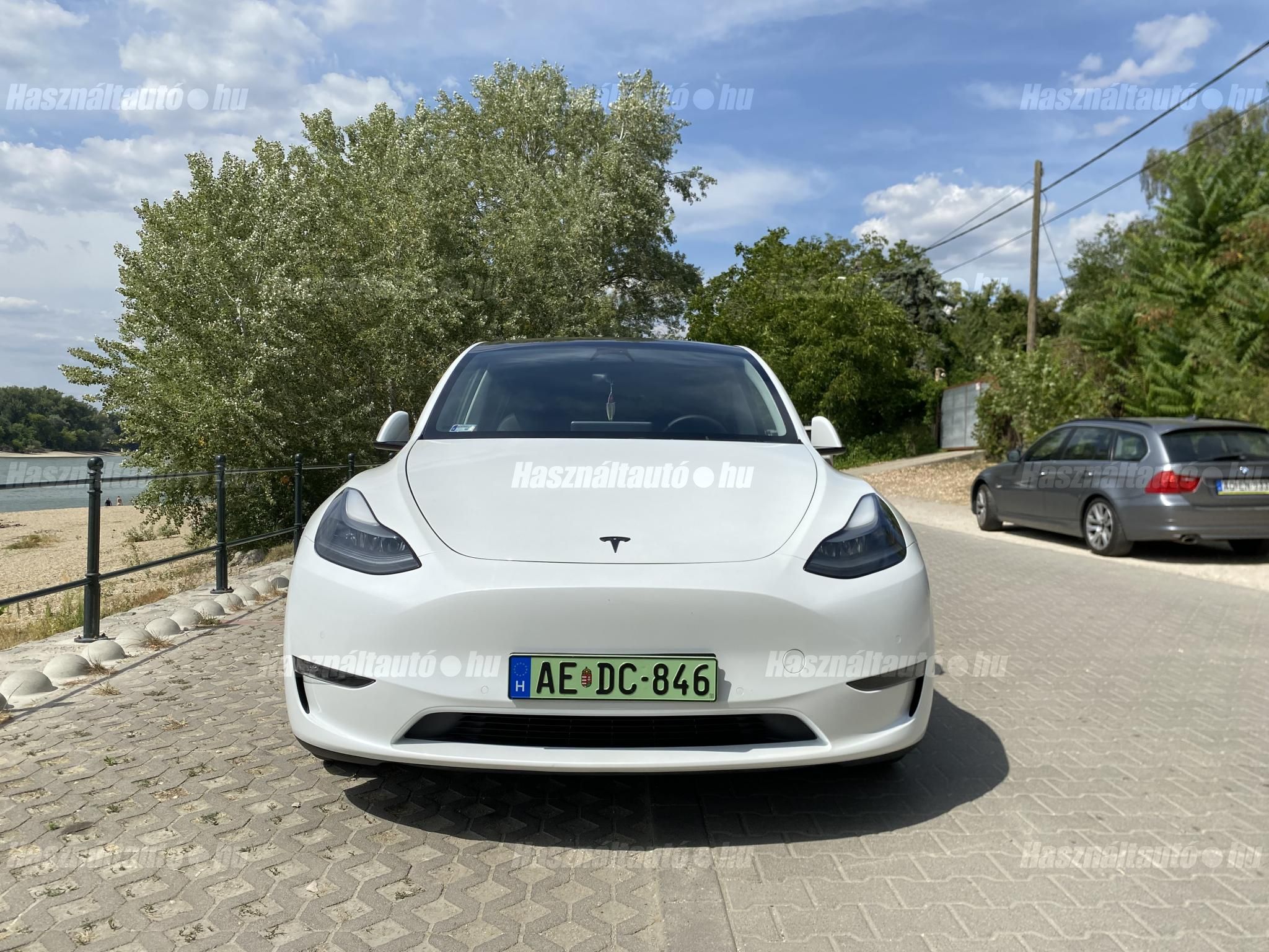 TESLA MODEL Y 2022/6 - 1