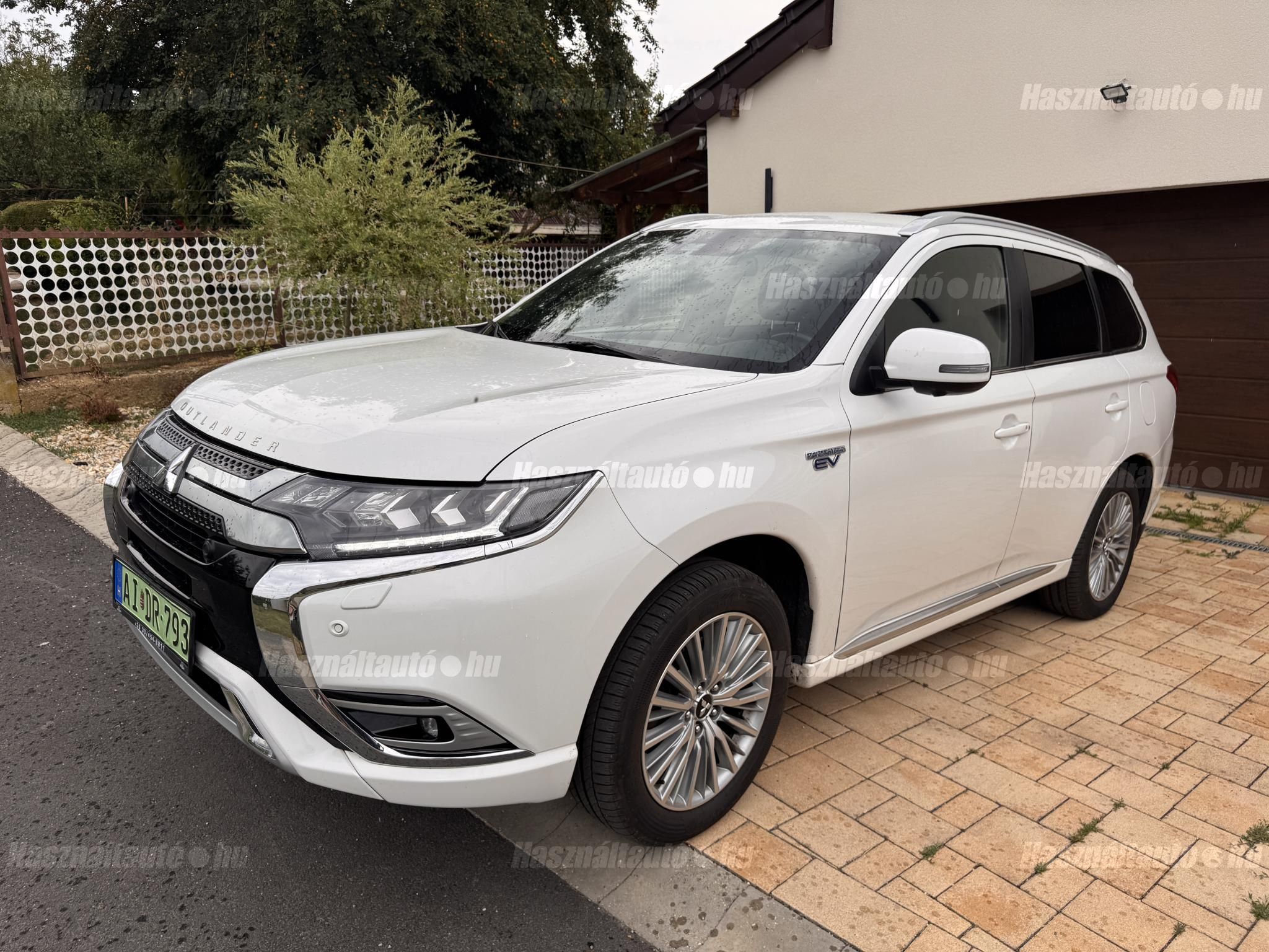 MITSUBISHI OUTLANDER 2019/2 - 1