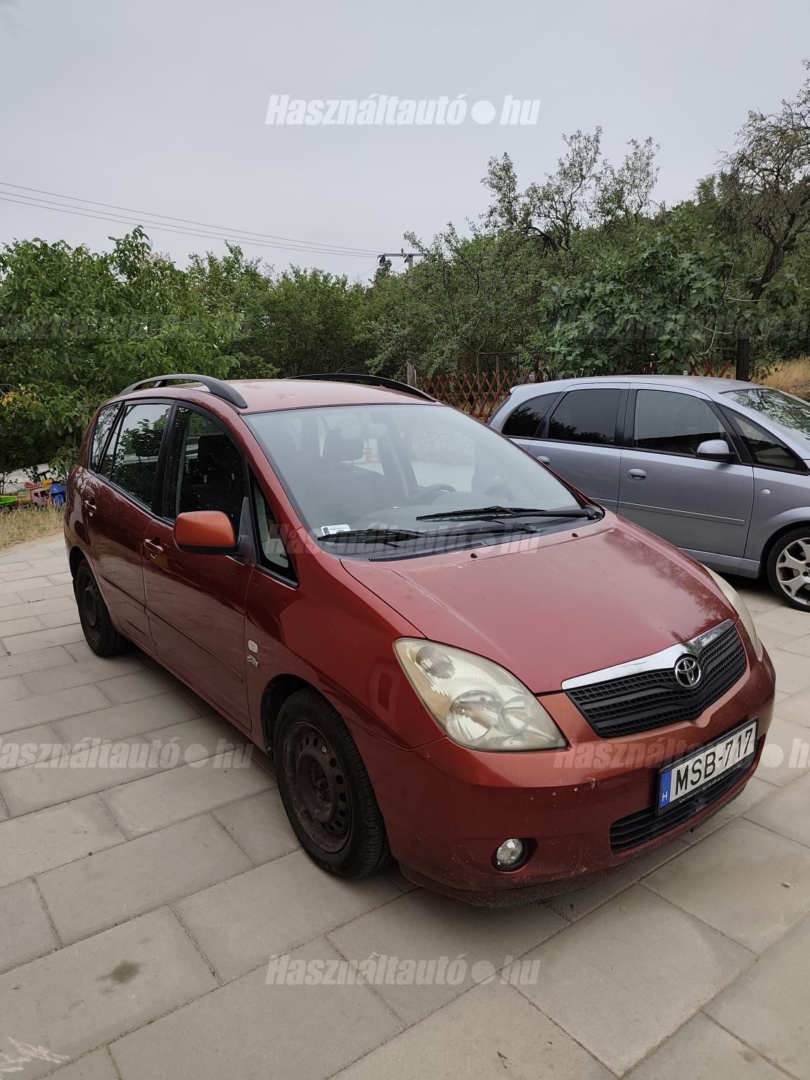 TOYOTA COROLLA VERSO 2003 - 1