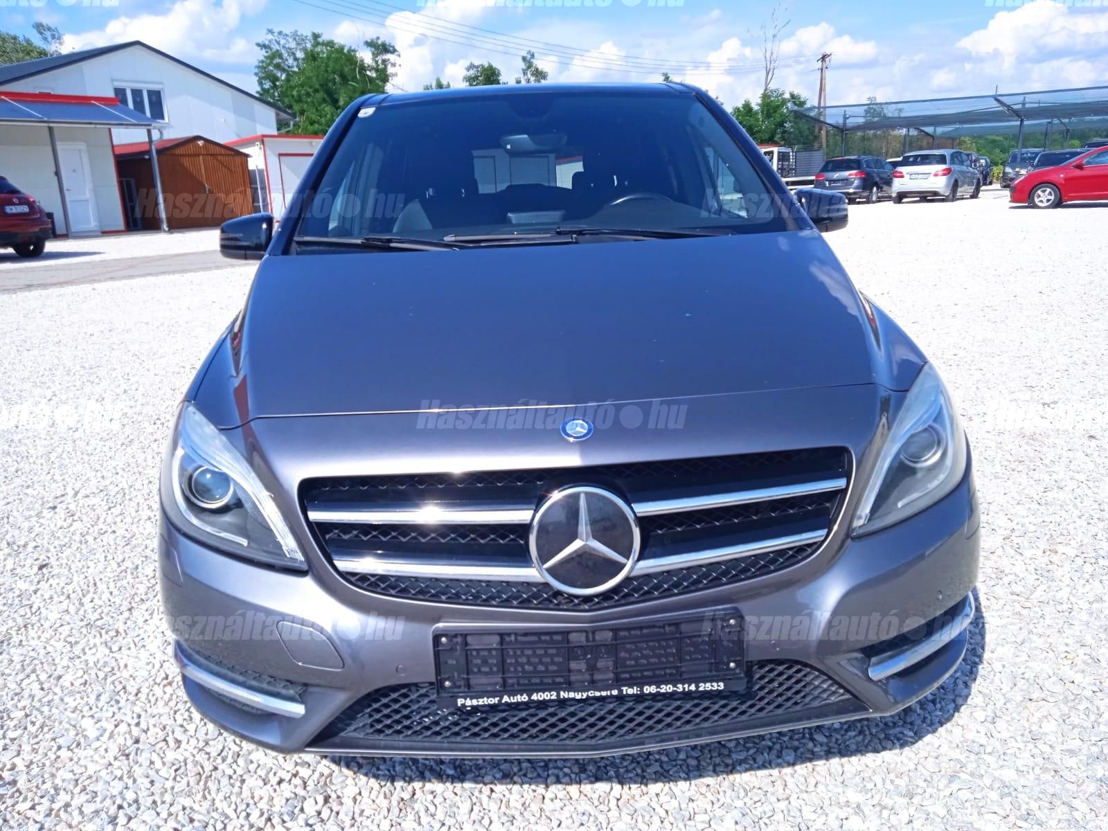 MERCEDES-BENZ B 220 2014/7 - 1