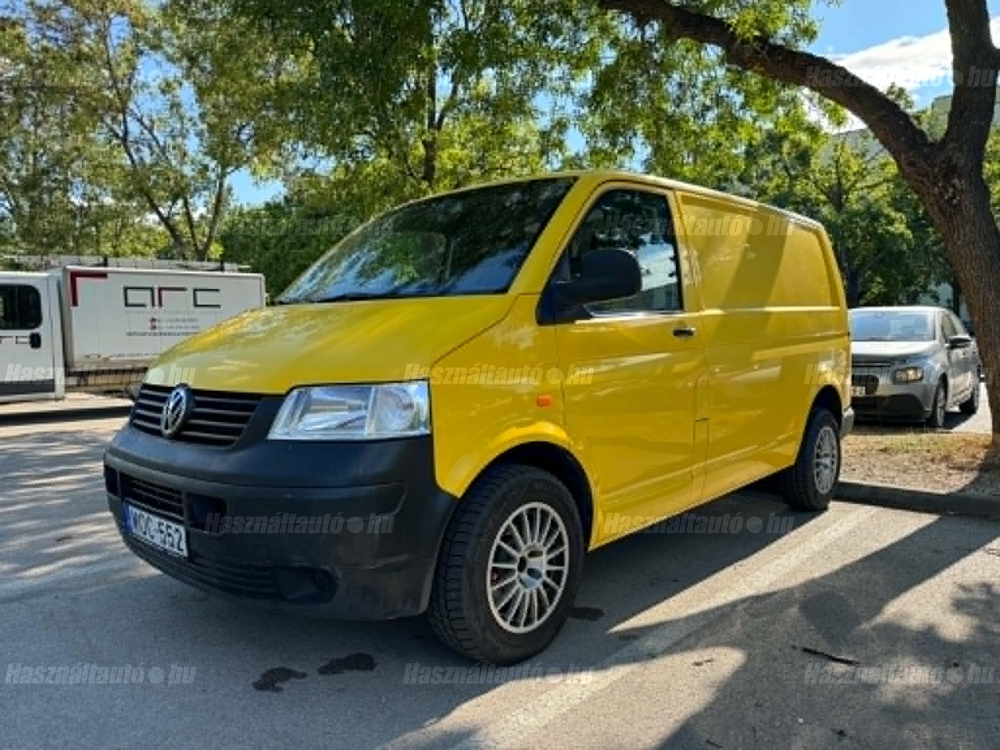 VOLKSWAGEN TRANSPORTER T5 2004/5 - 1