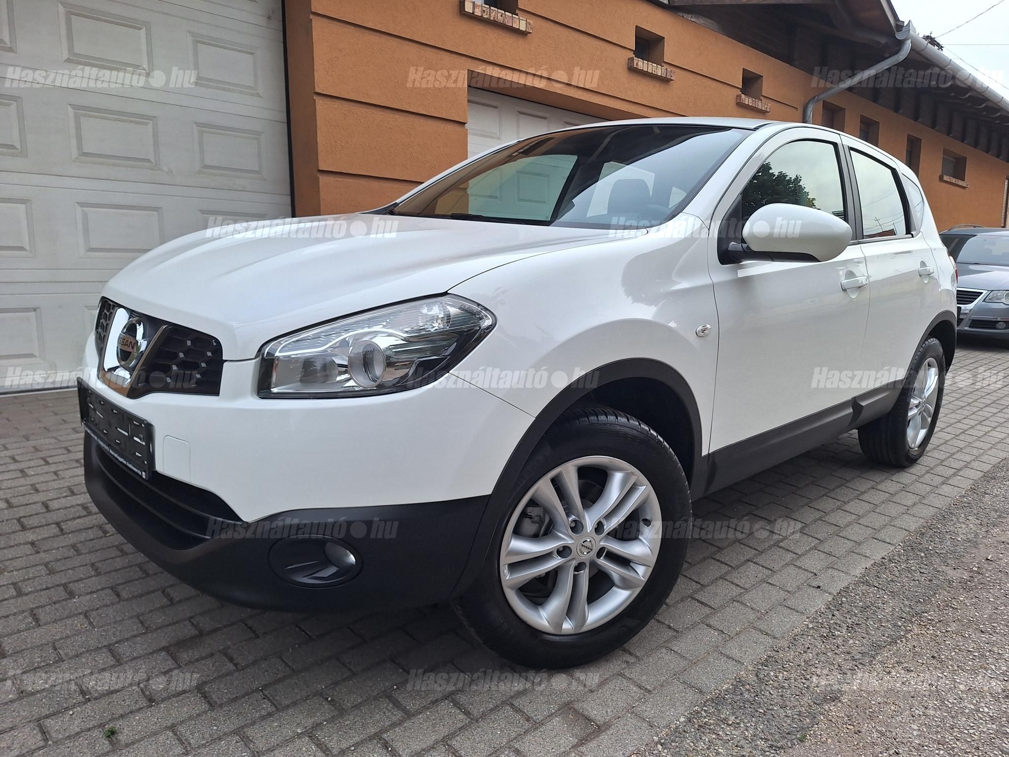 NISSAN QASHQAI 2010/8 - 1